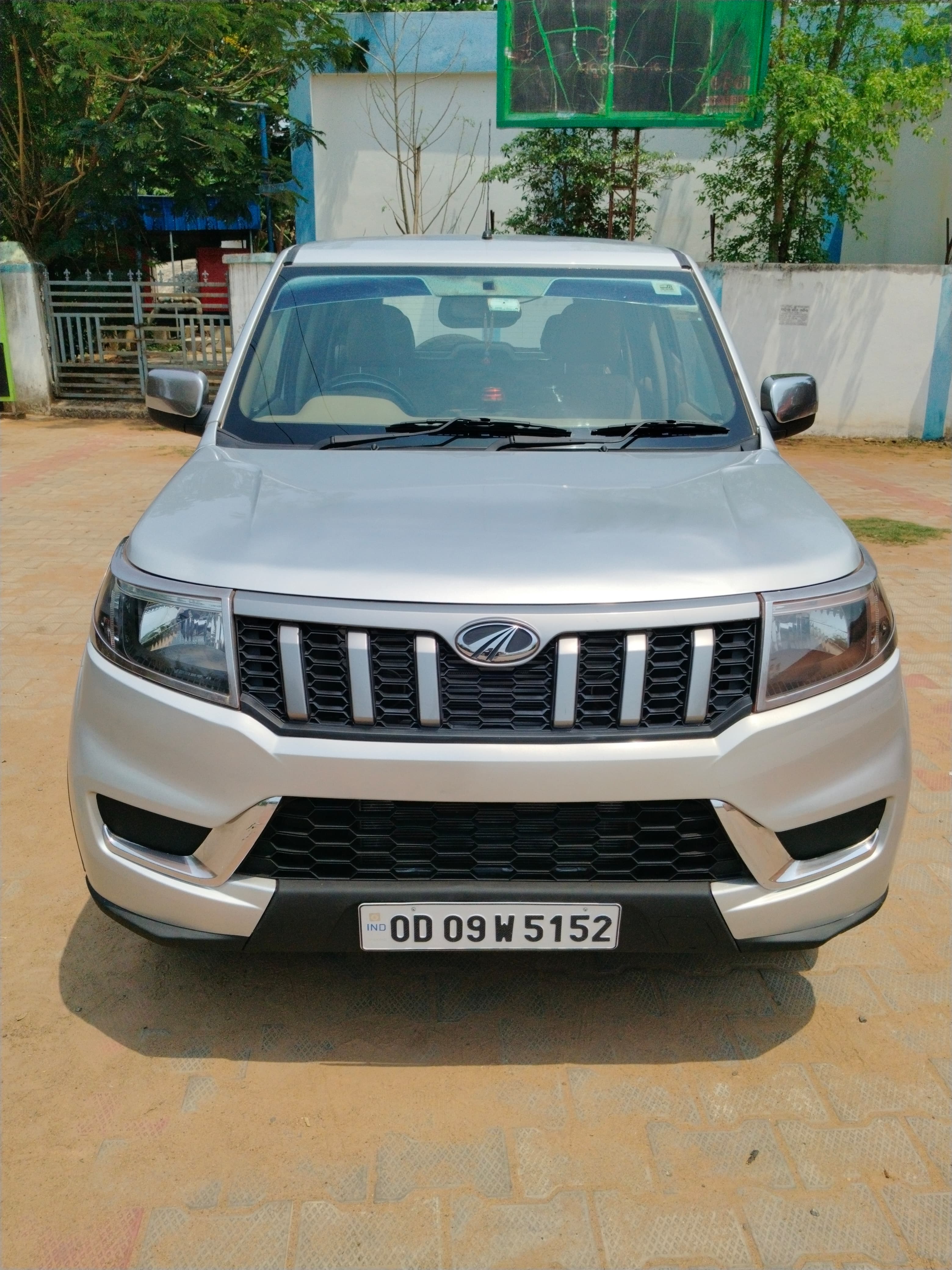 Mahindra Bolero Neo