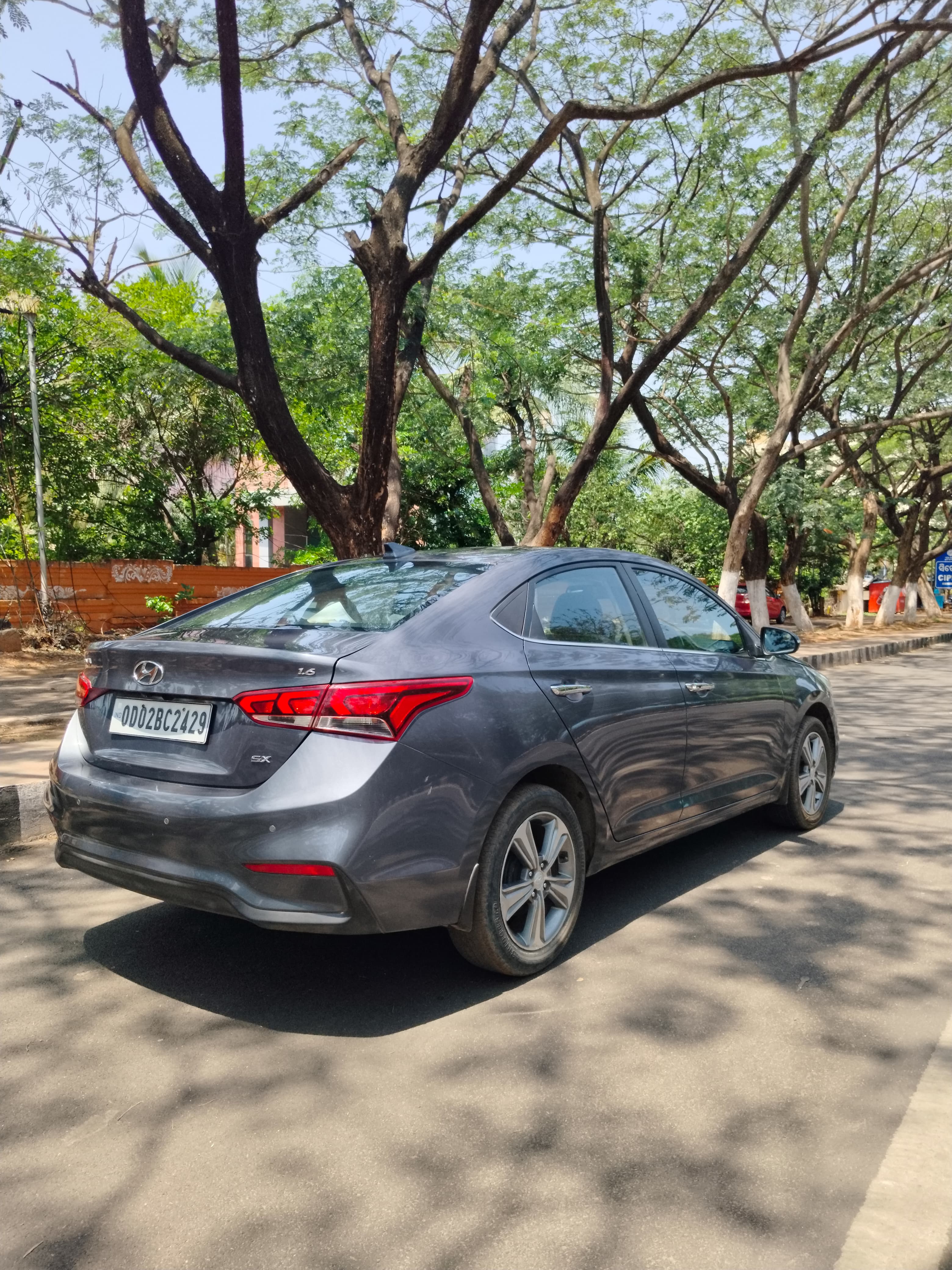 Vehicle image 7