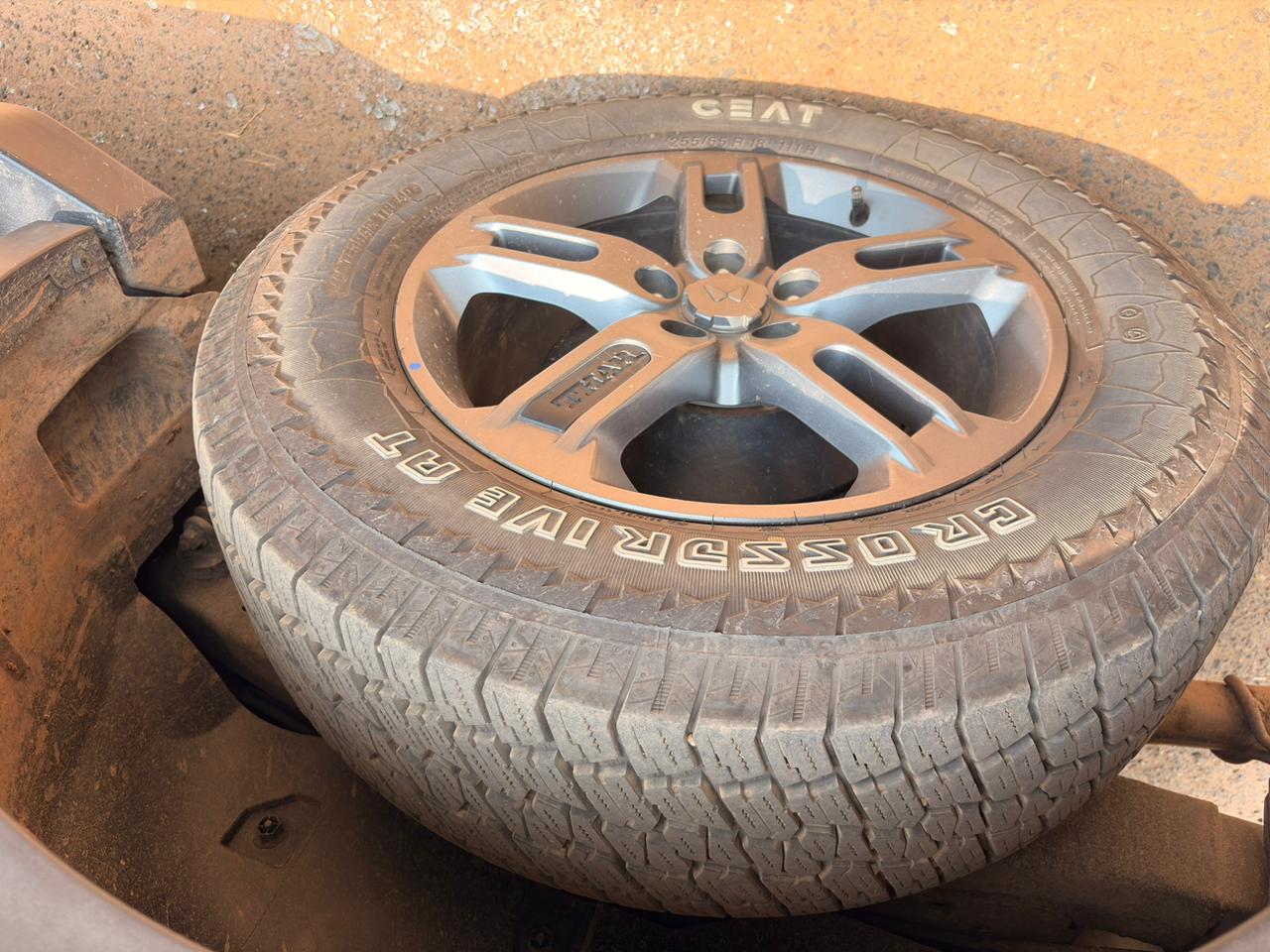 Vehicle image 20