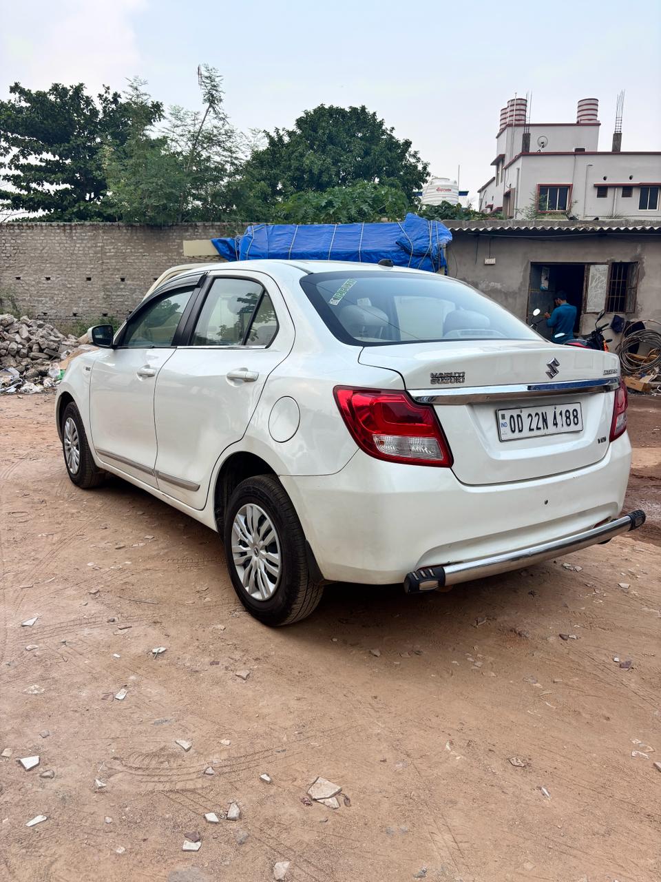 Vehicle image 13
