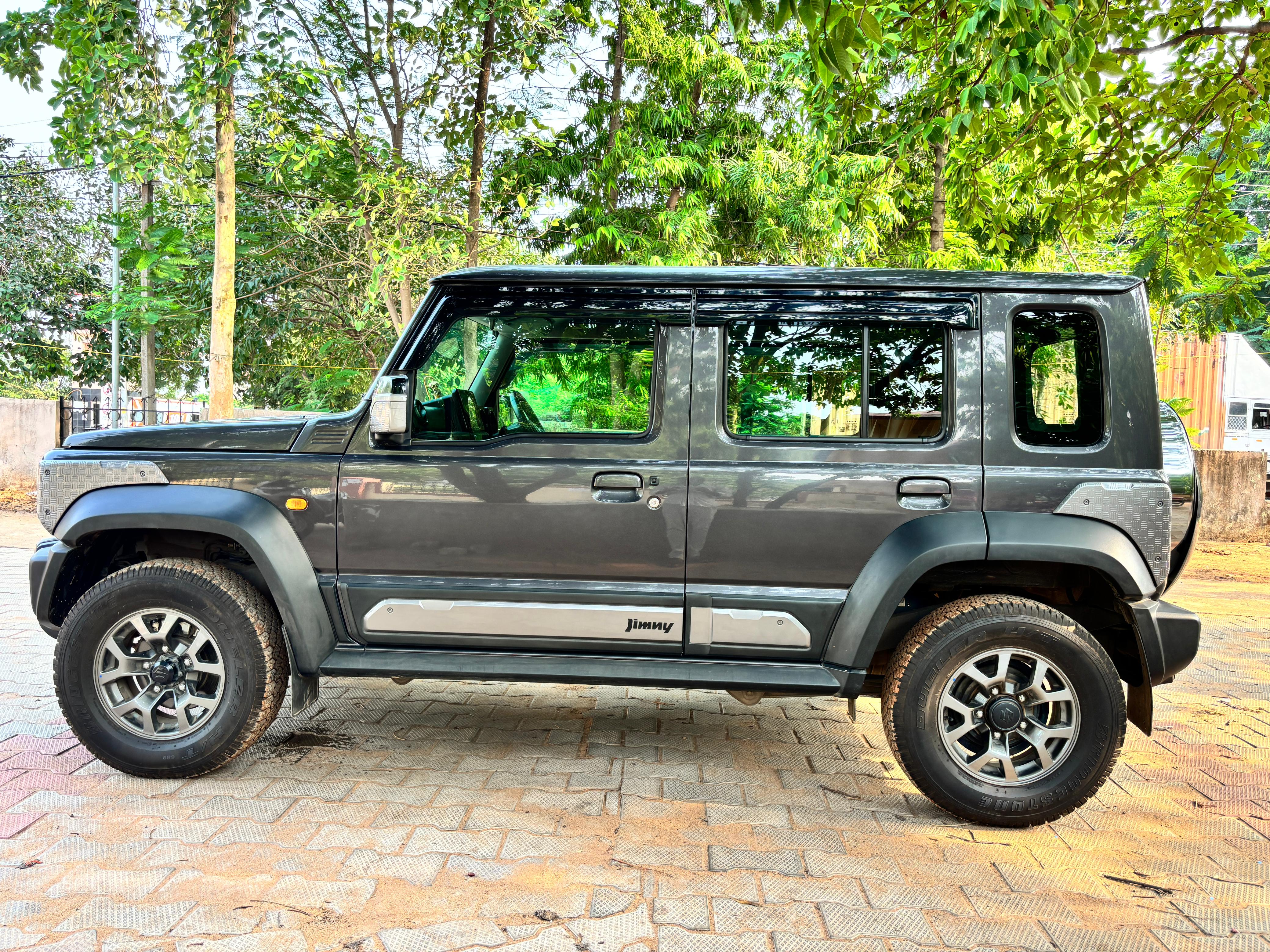 Vehicle image 8
