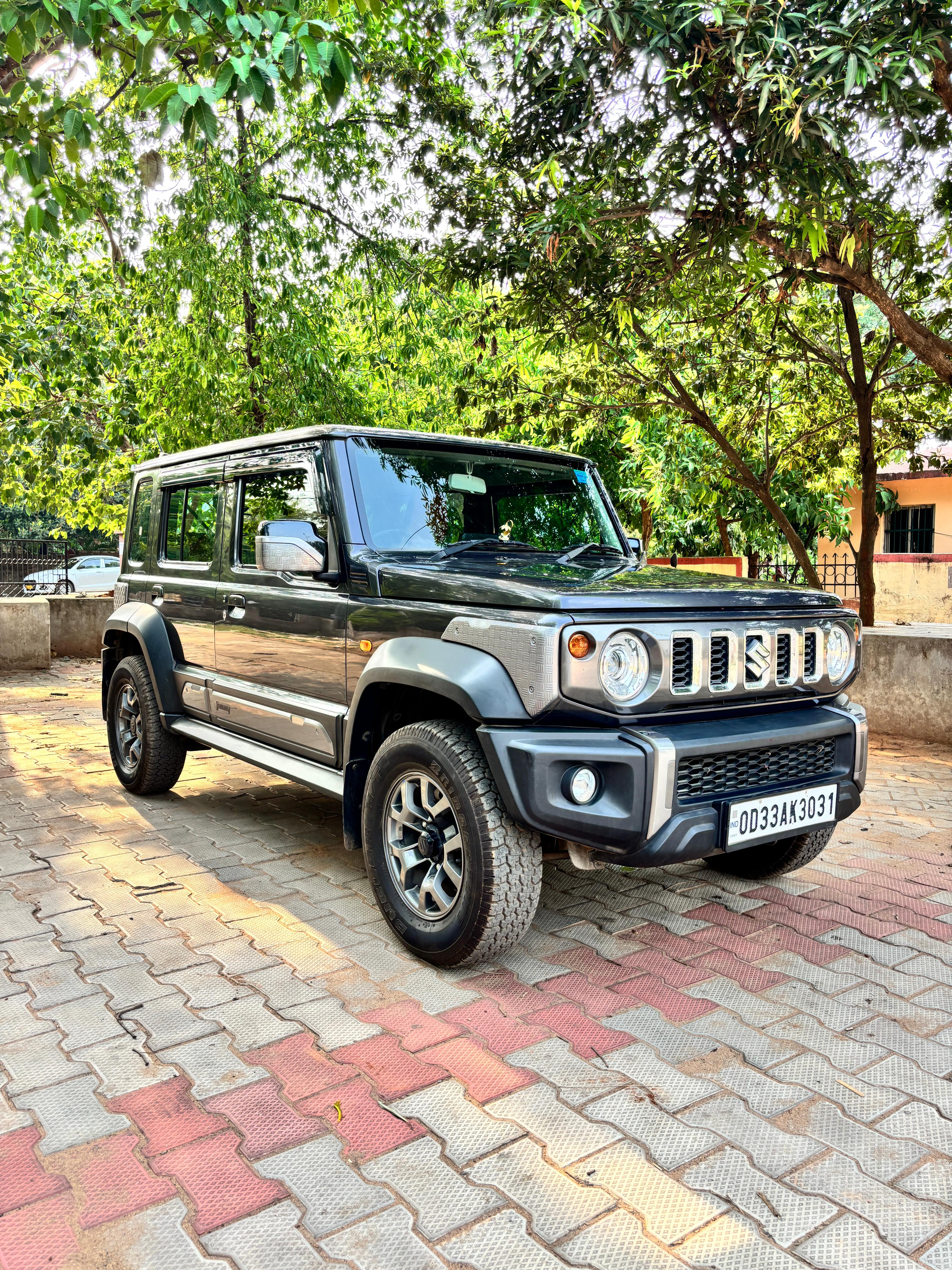 Vehicle image 12