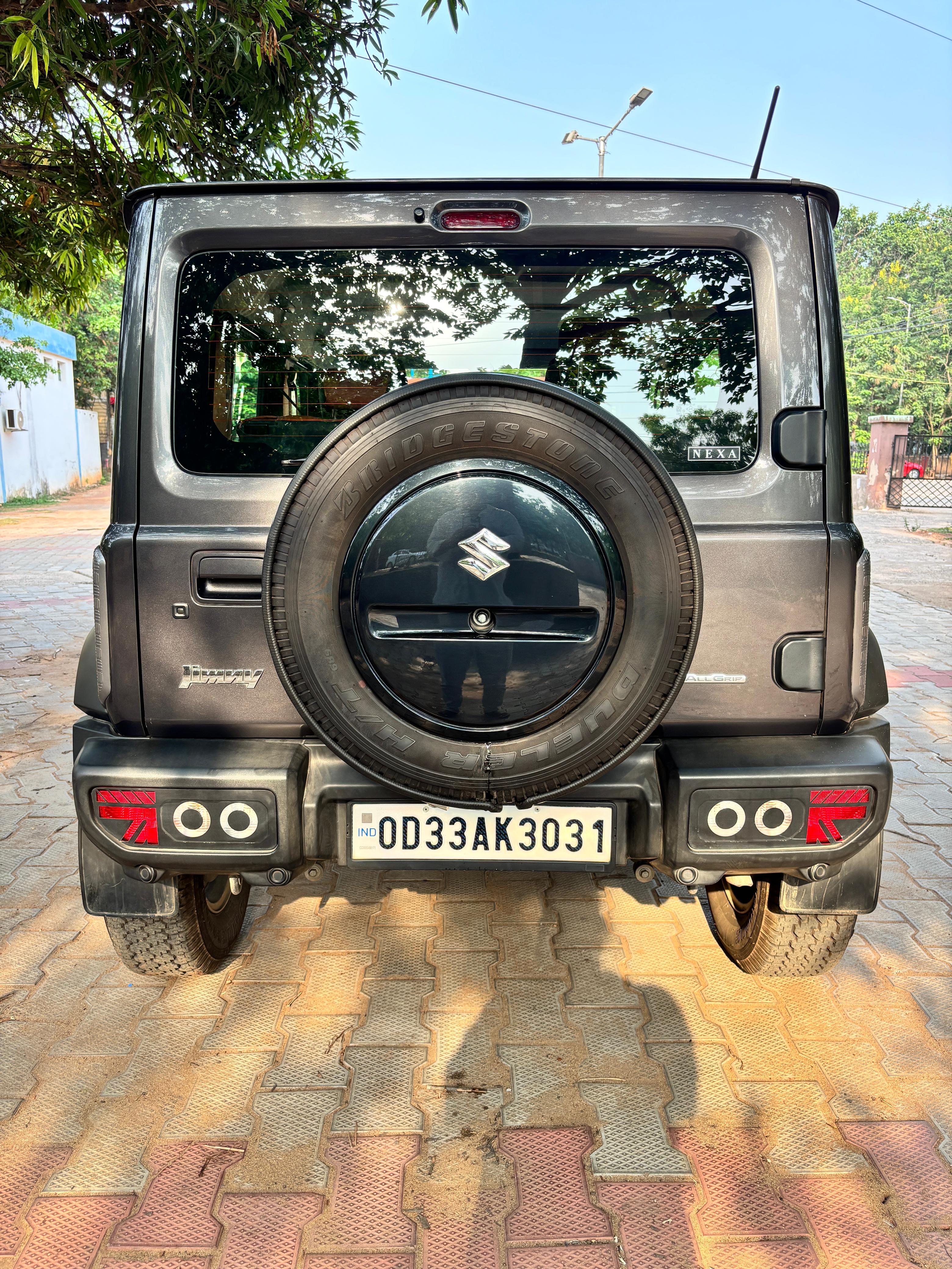 Vehicle image 13