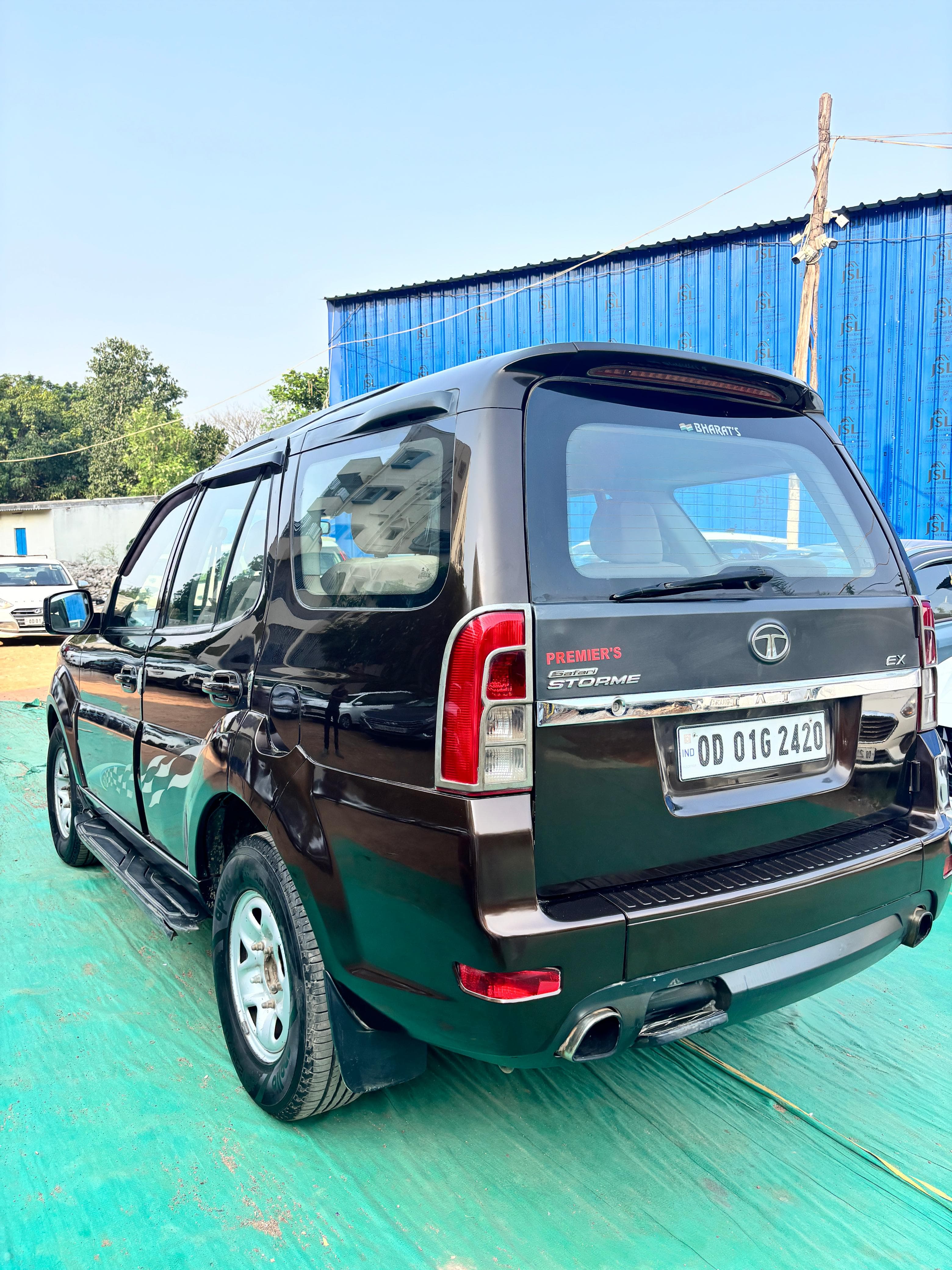 Vehicle image 7
