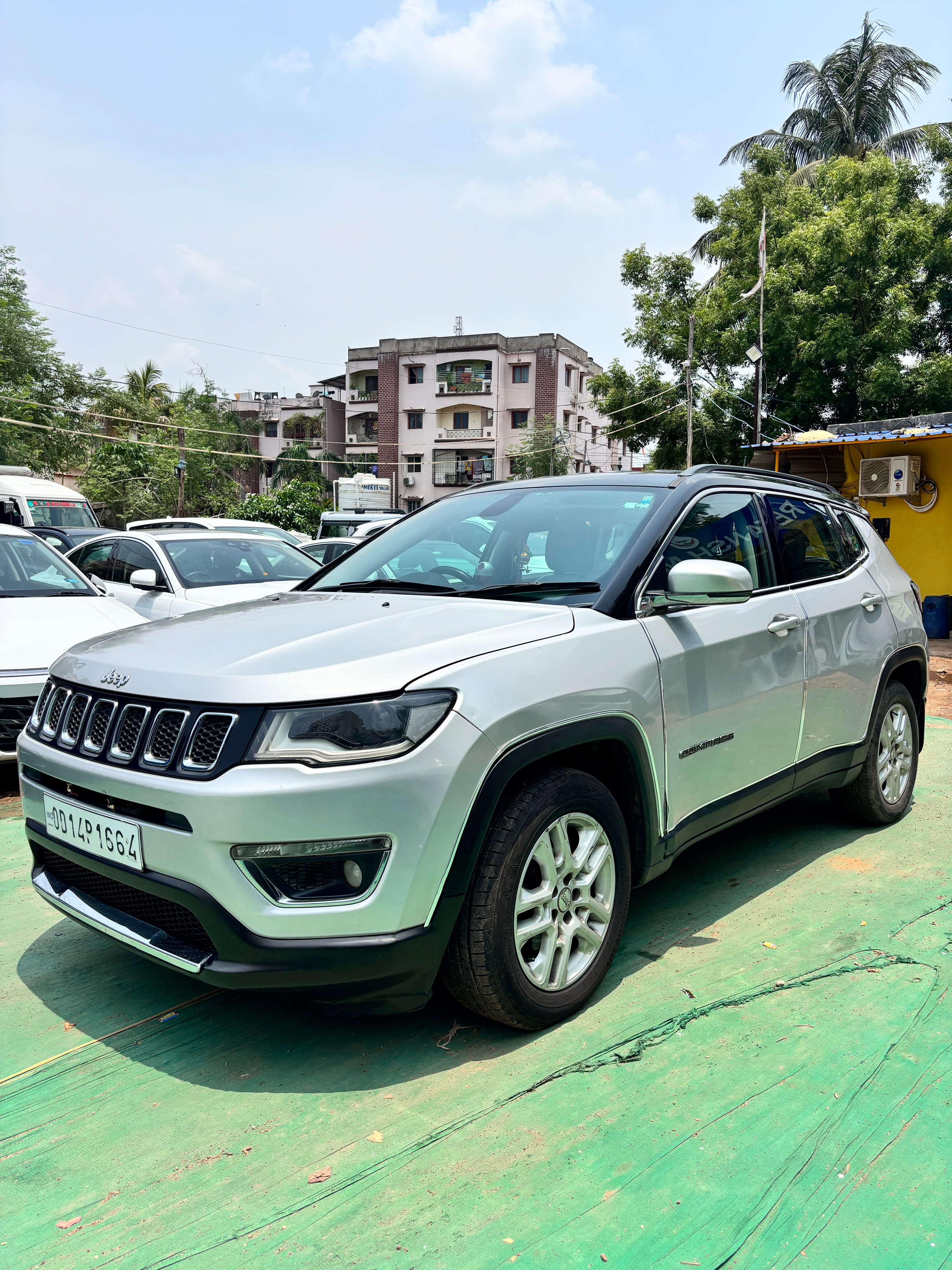 Vehicle image 9