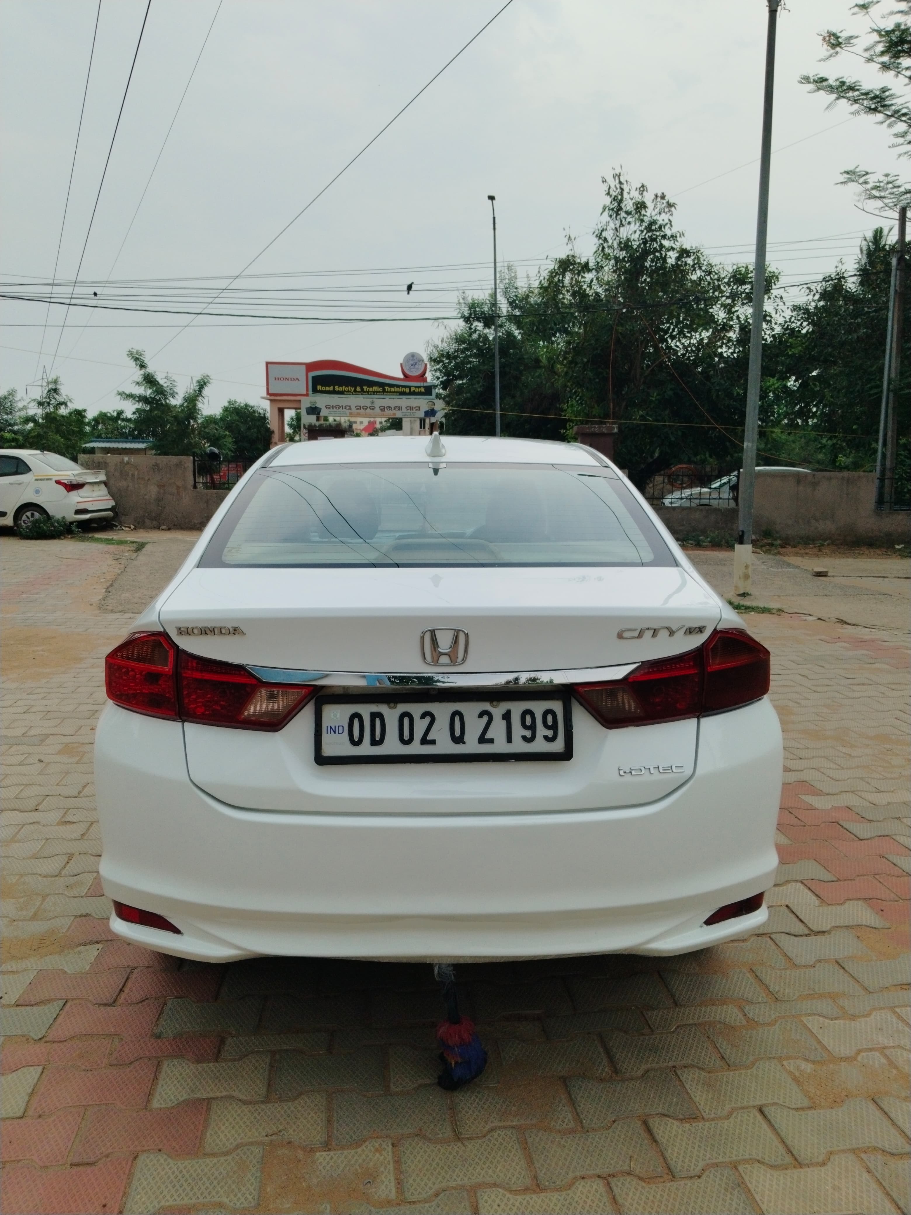 Vehicle image 11