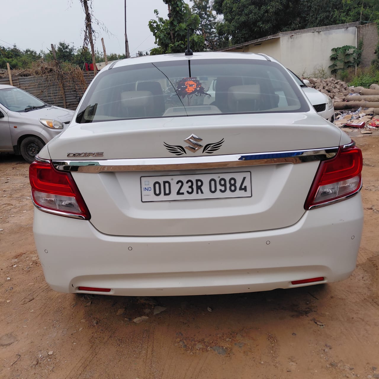 Vehicle image 9