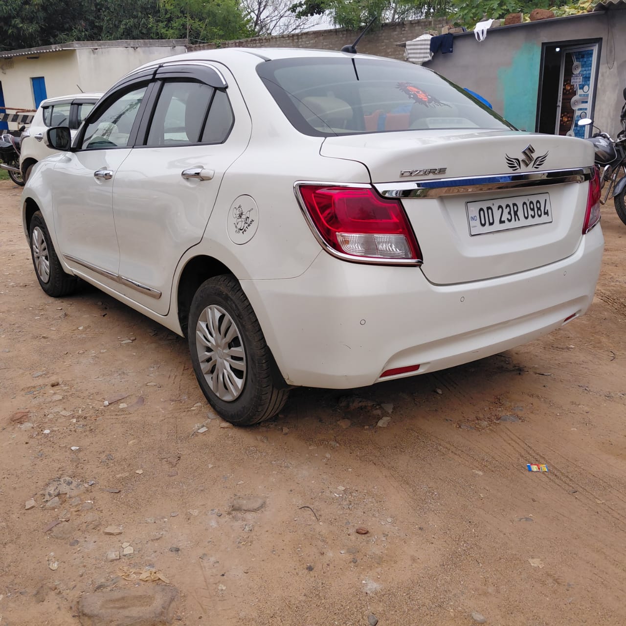 Vehicle image 8