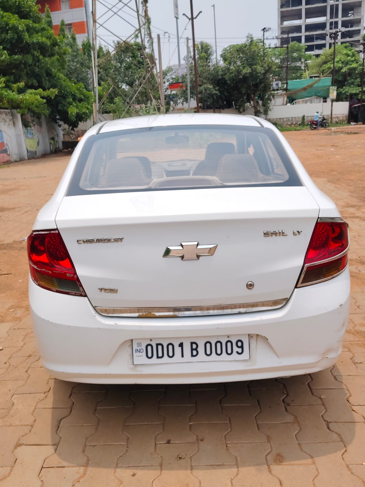 Vehicle image 8