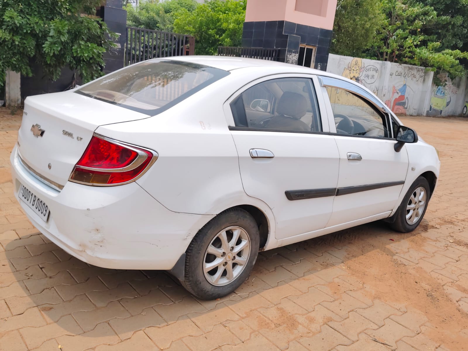 Vehicle image 4