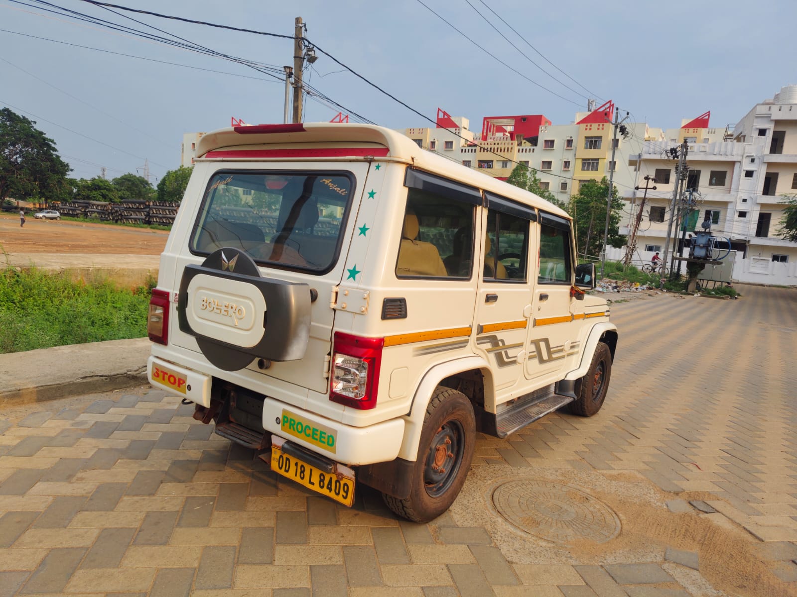 Vehicle image 6
