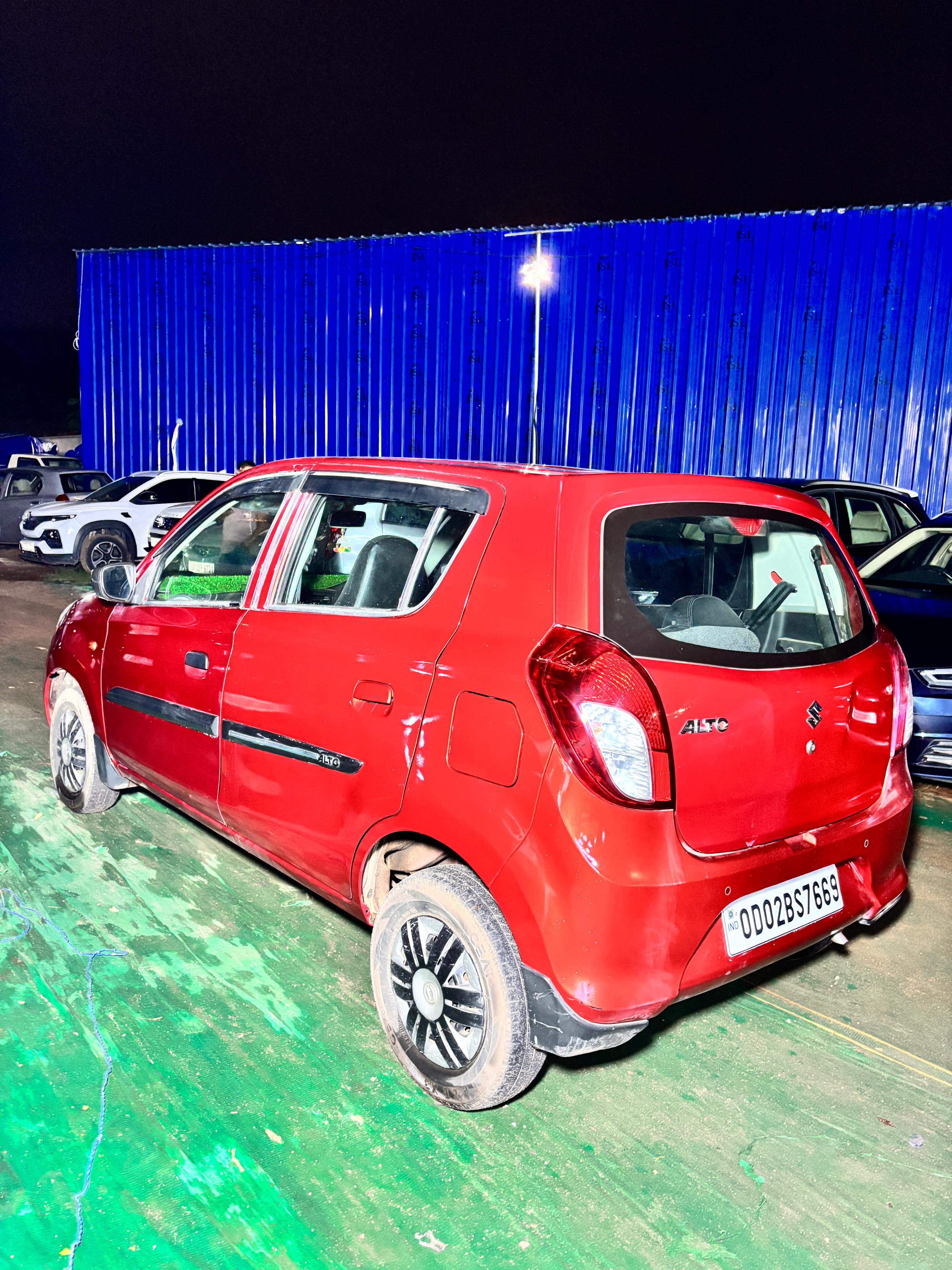 Vehicle image 4