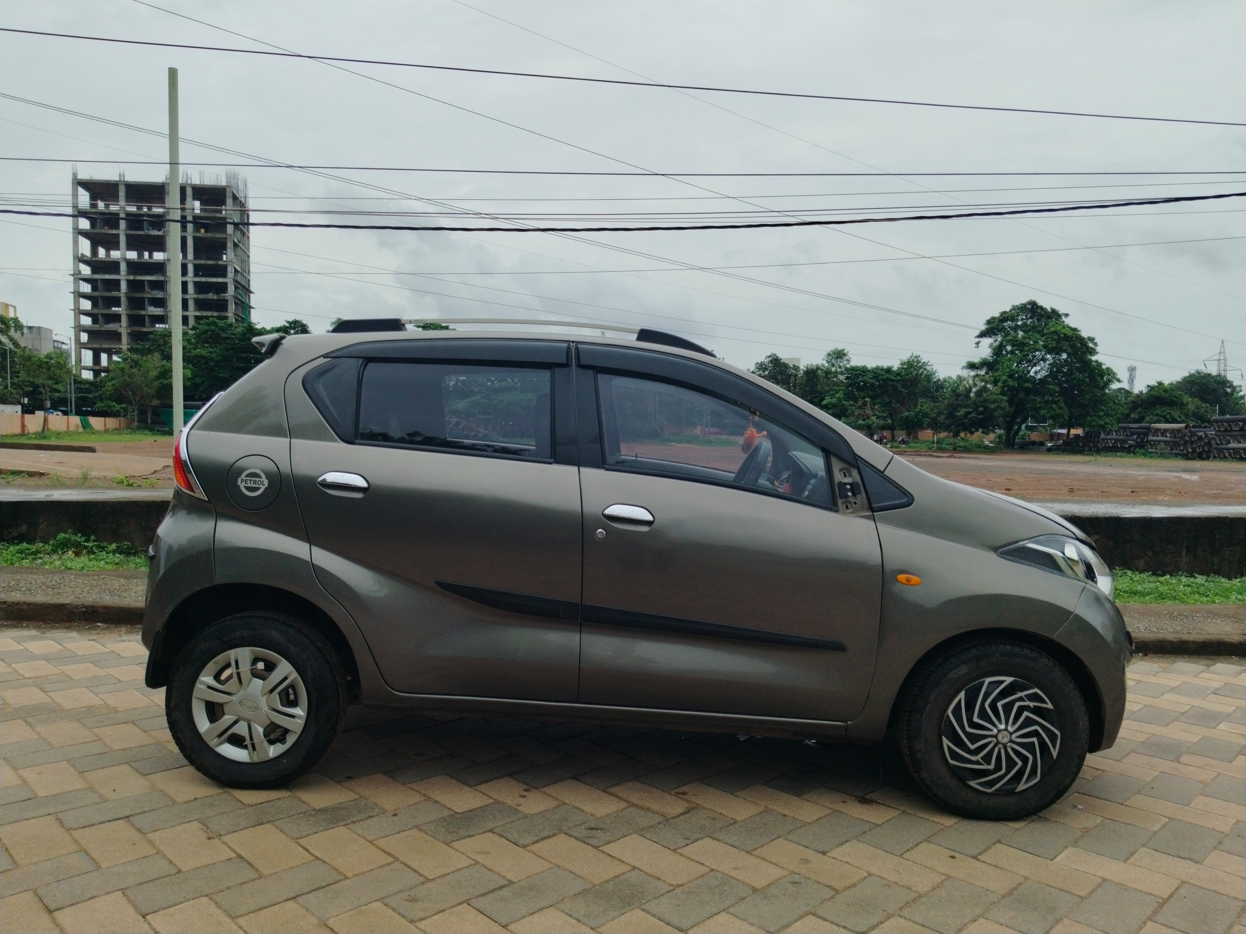 Vehicle image 3