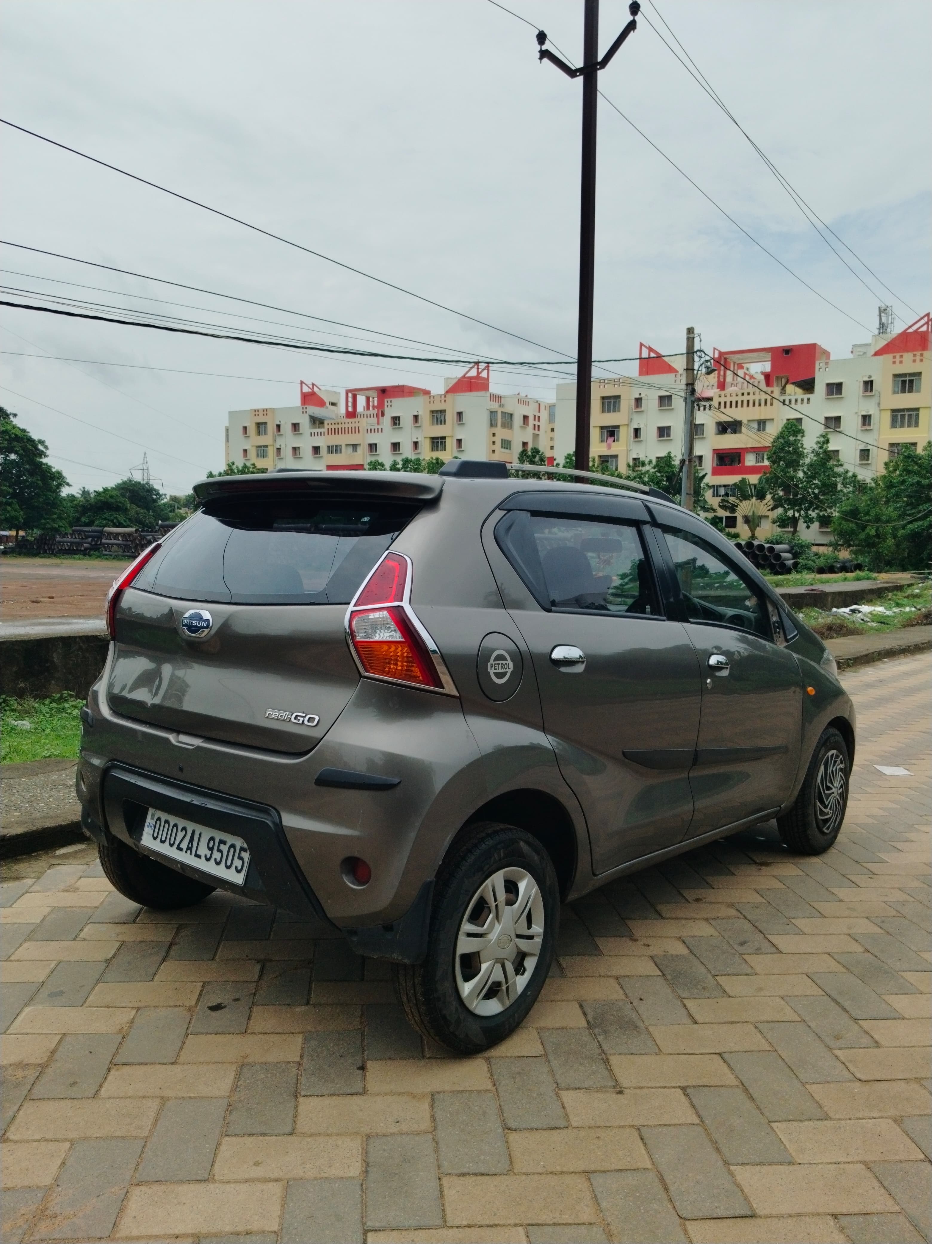 Vehicle image 4
