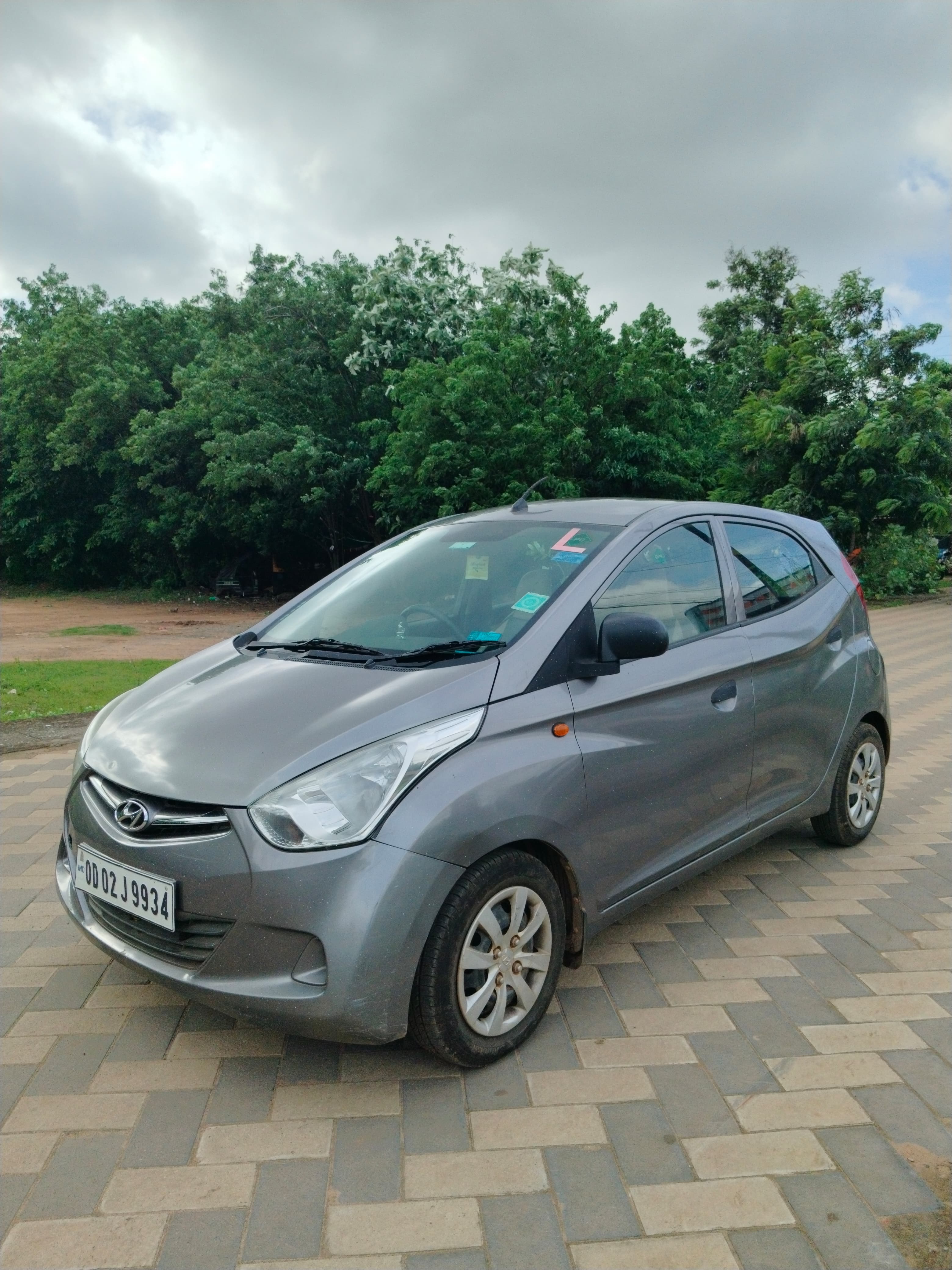 Vehicle image 10