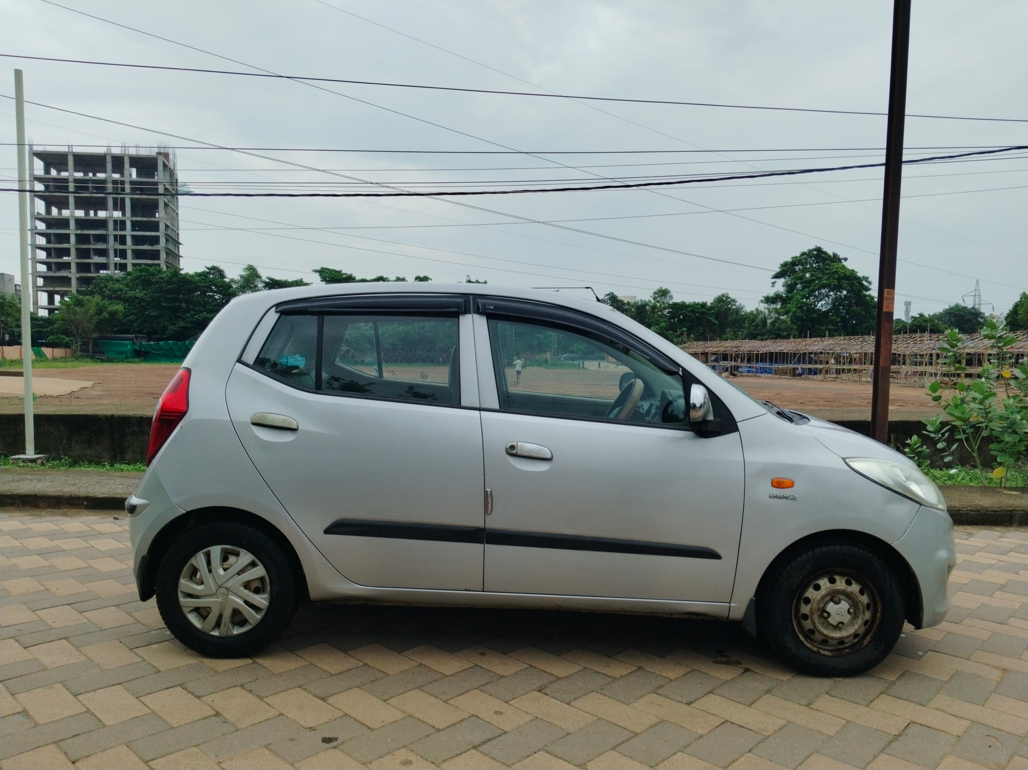 Vehicle image 3