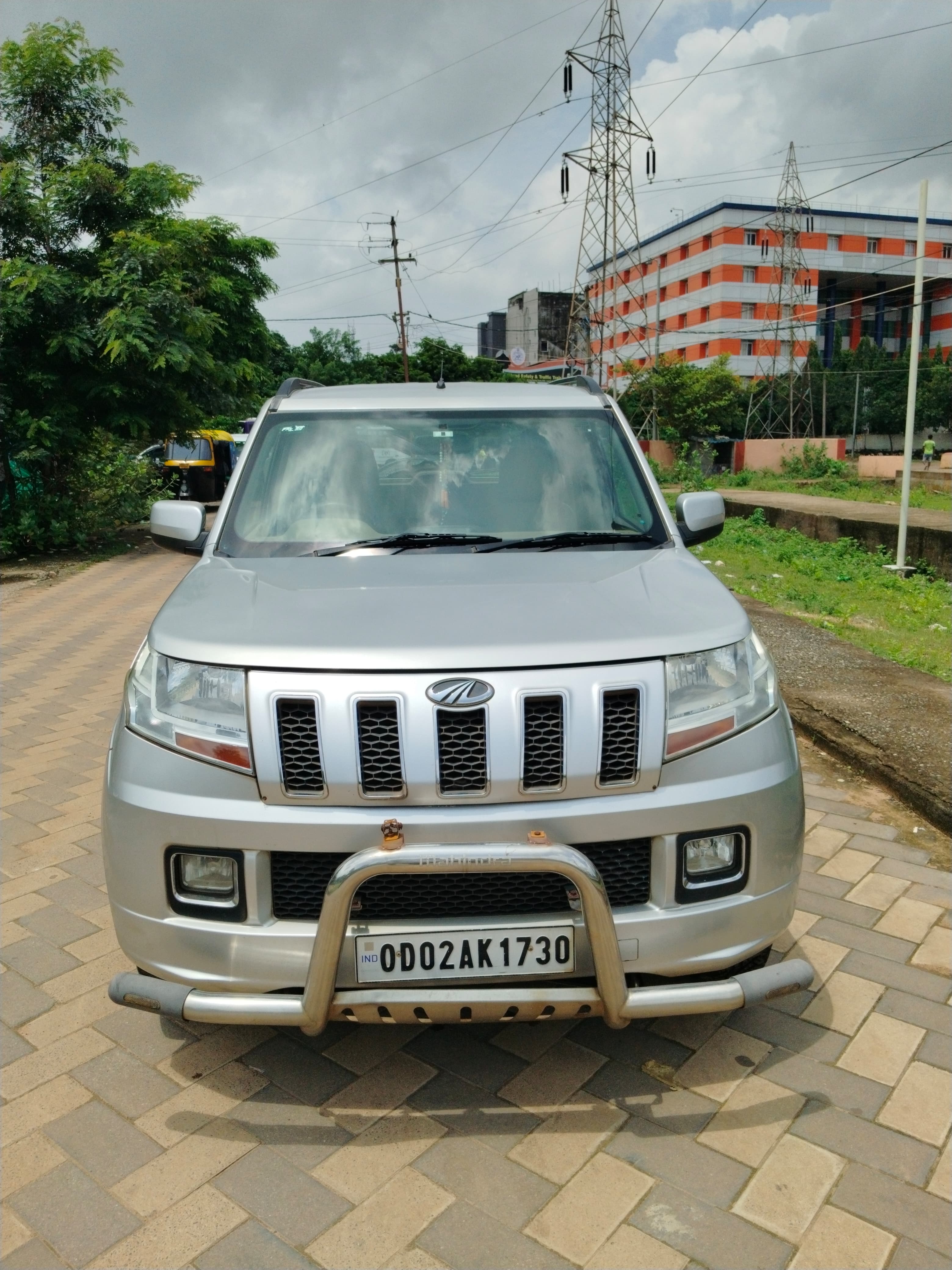 Mahindra Tuv300