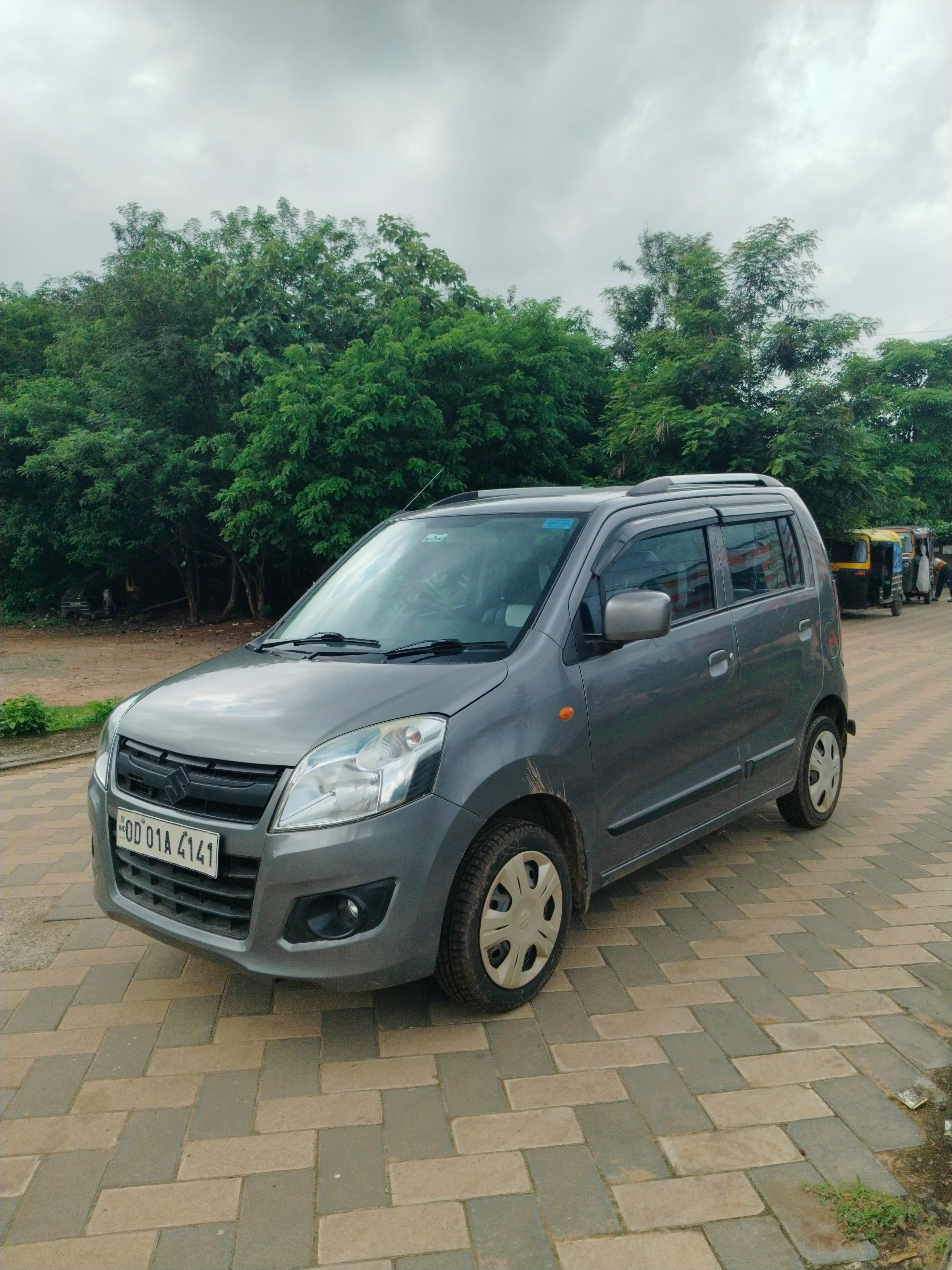 Vehicle image 6