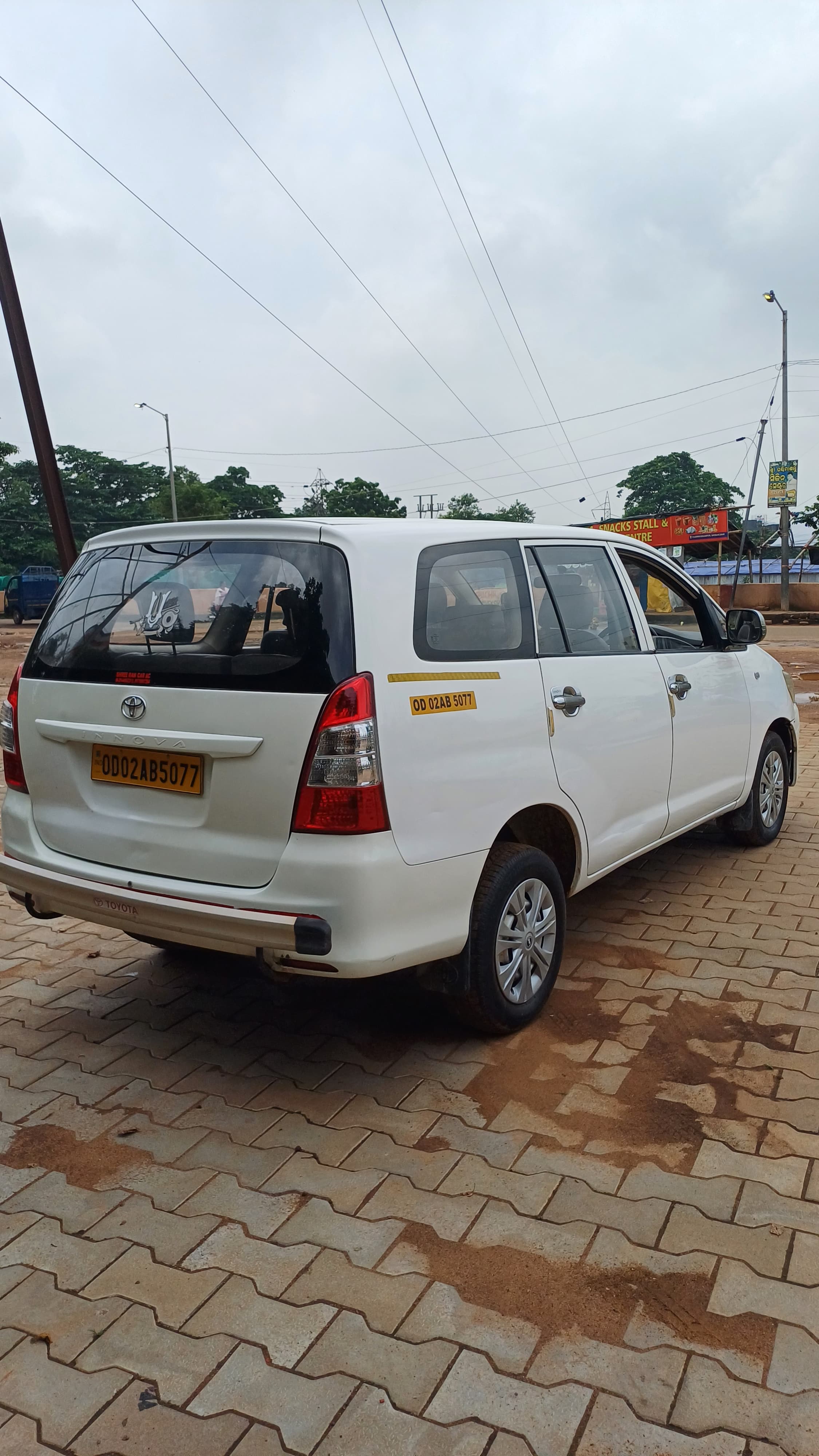 Vehicle image 3