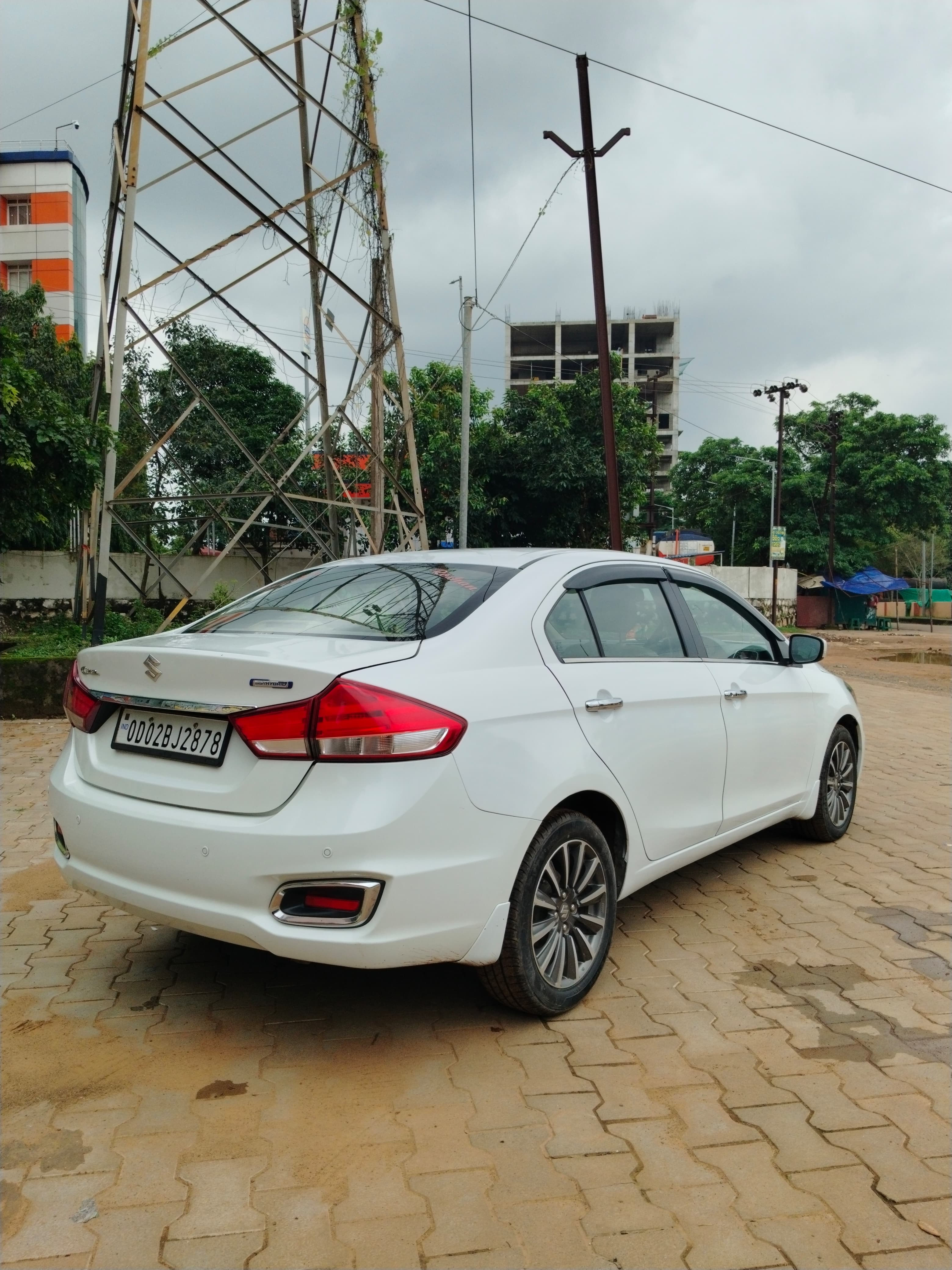 Vehicle image 3