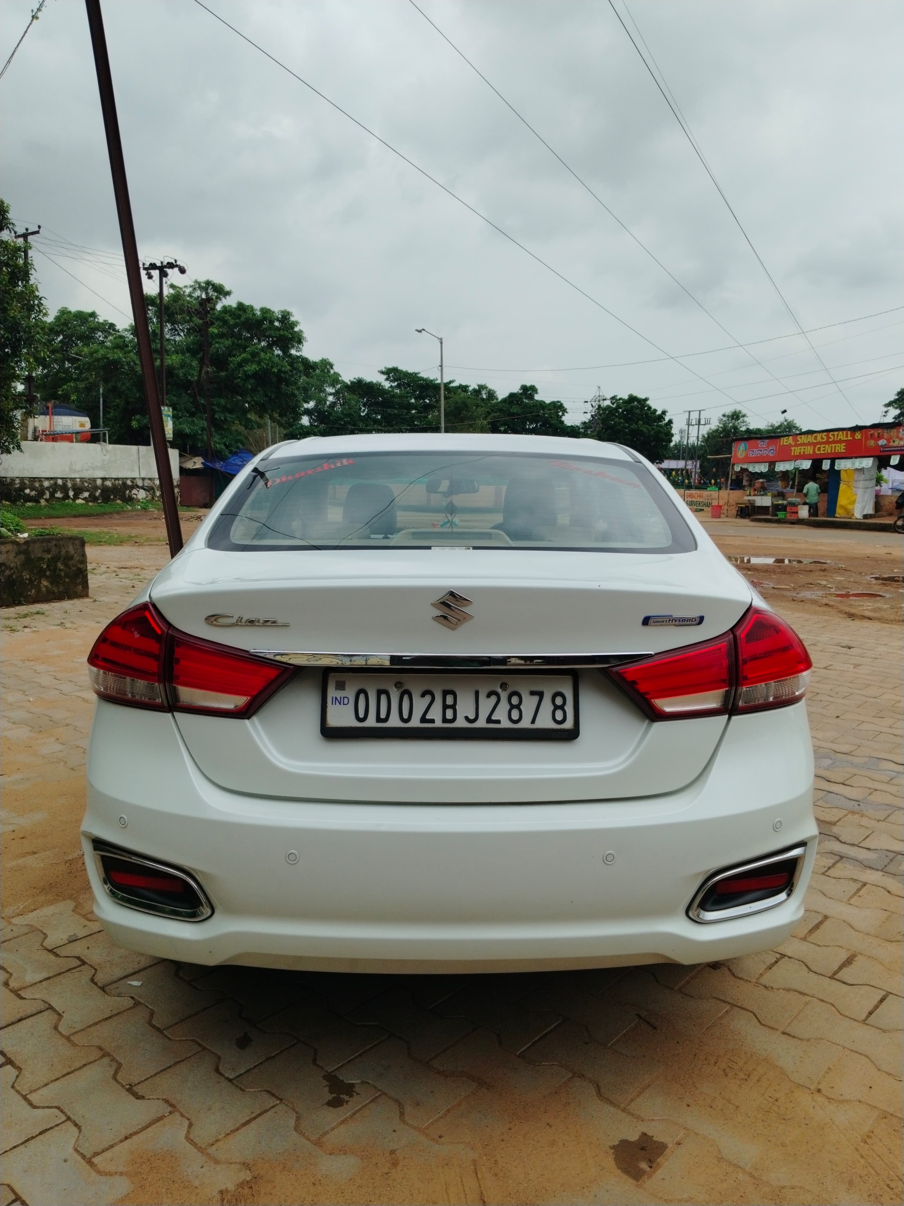 Vehicle image 10