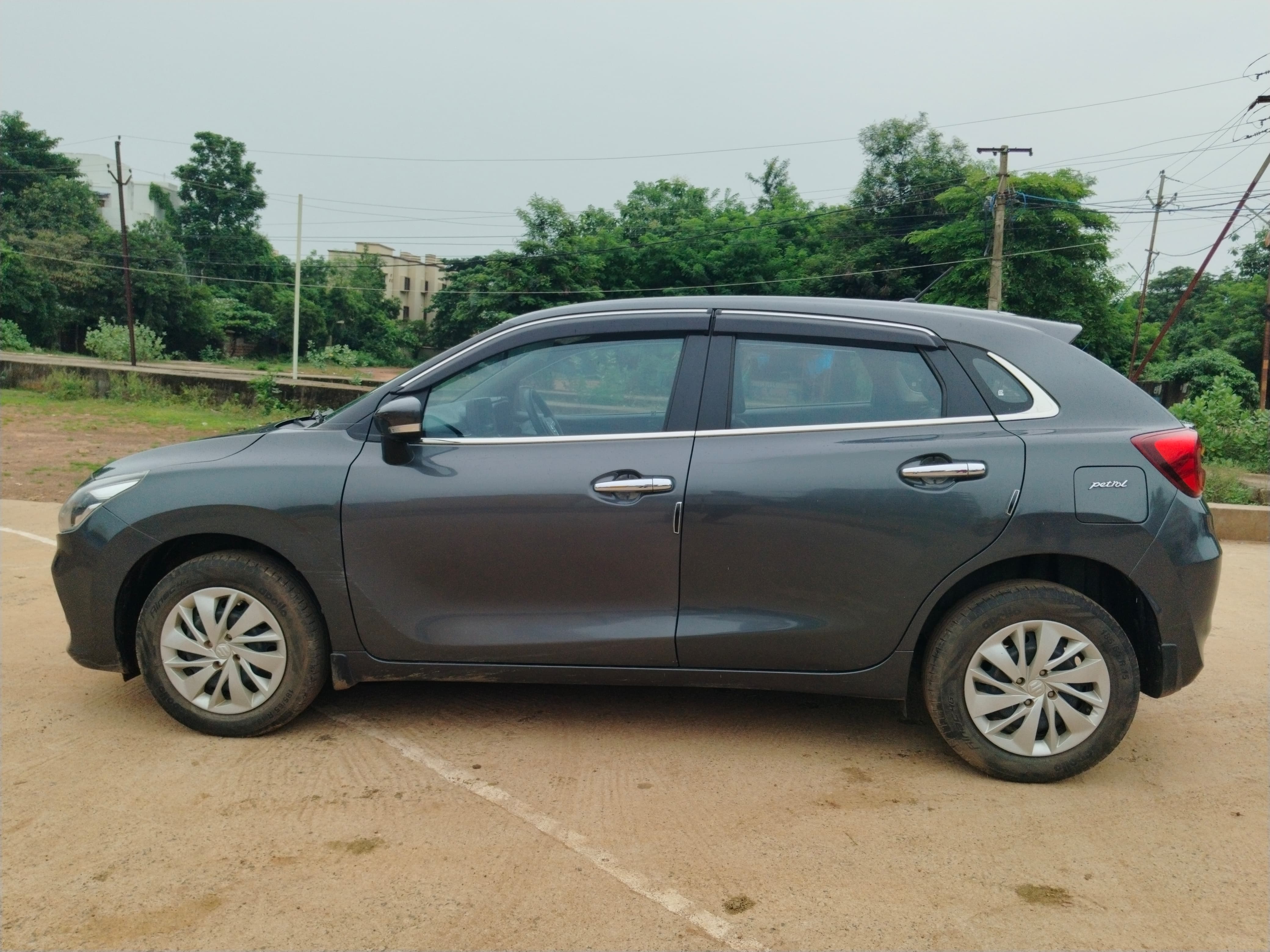 Vehicle image 11