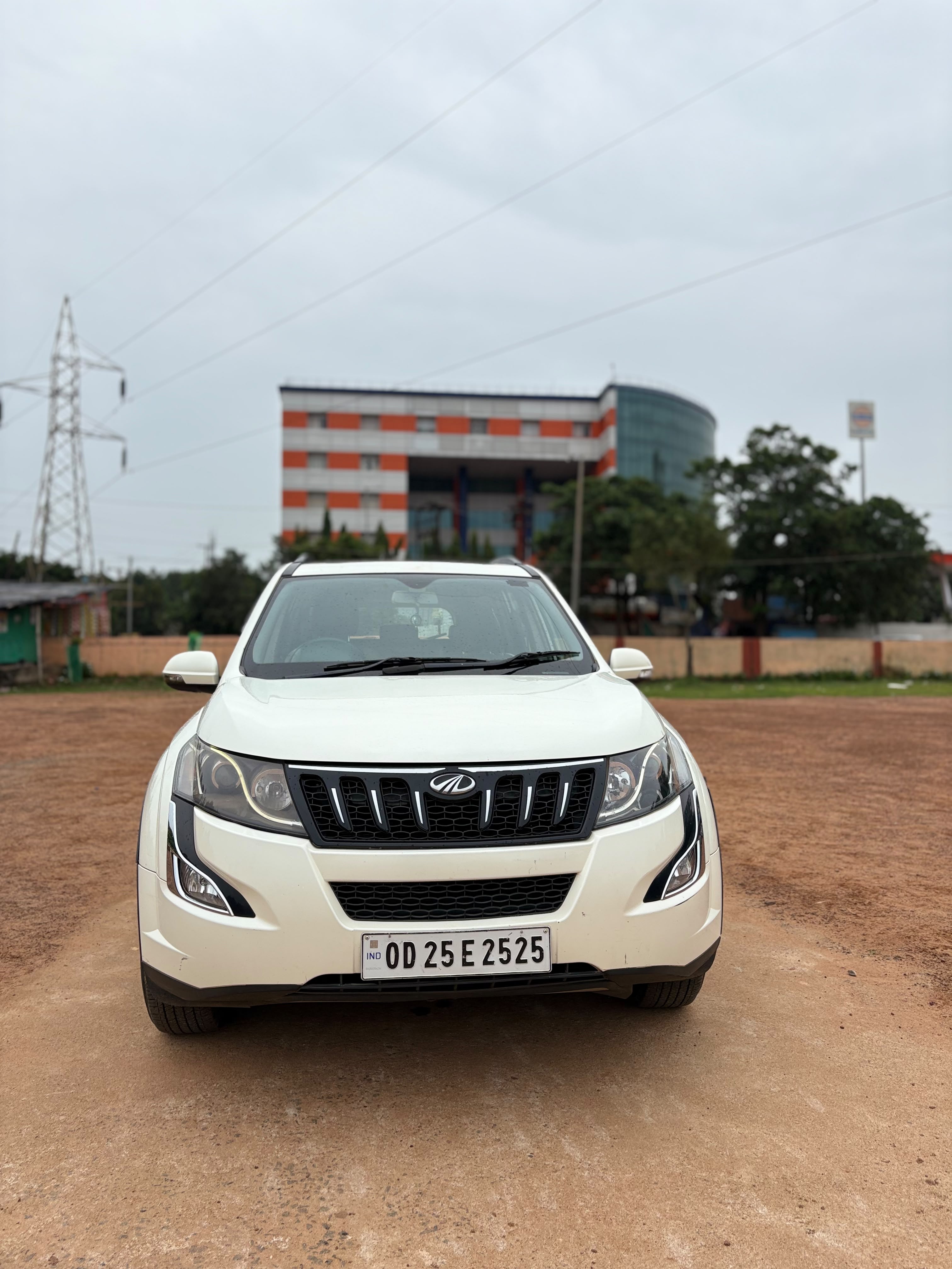 Vehicle image 7