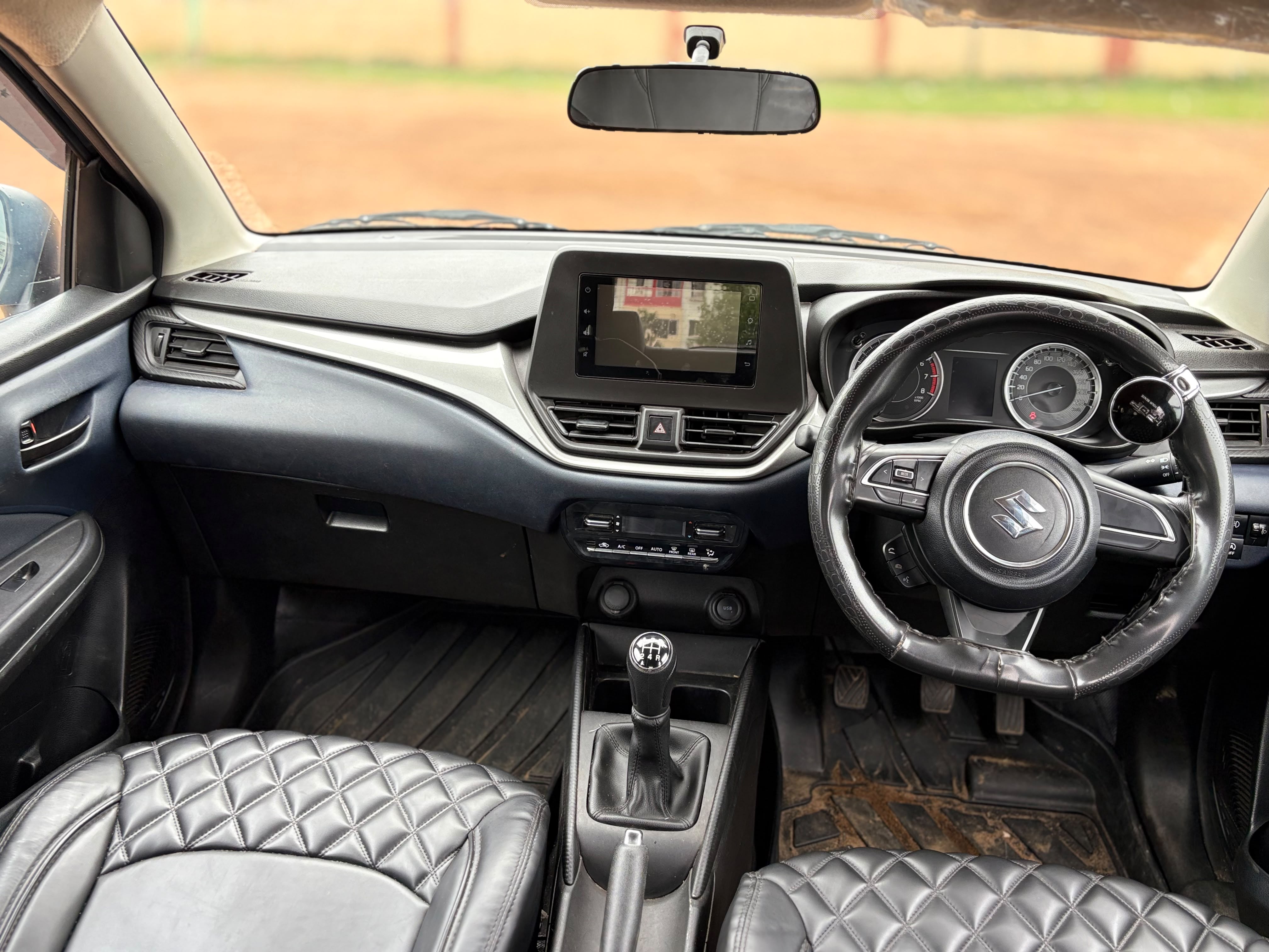 Vehicle image 6