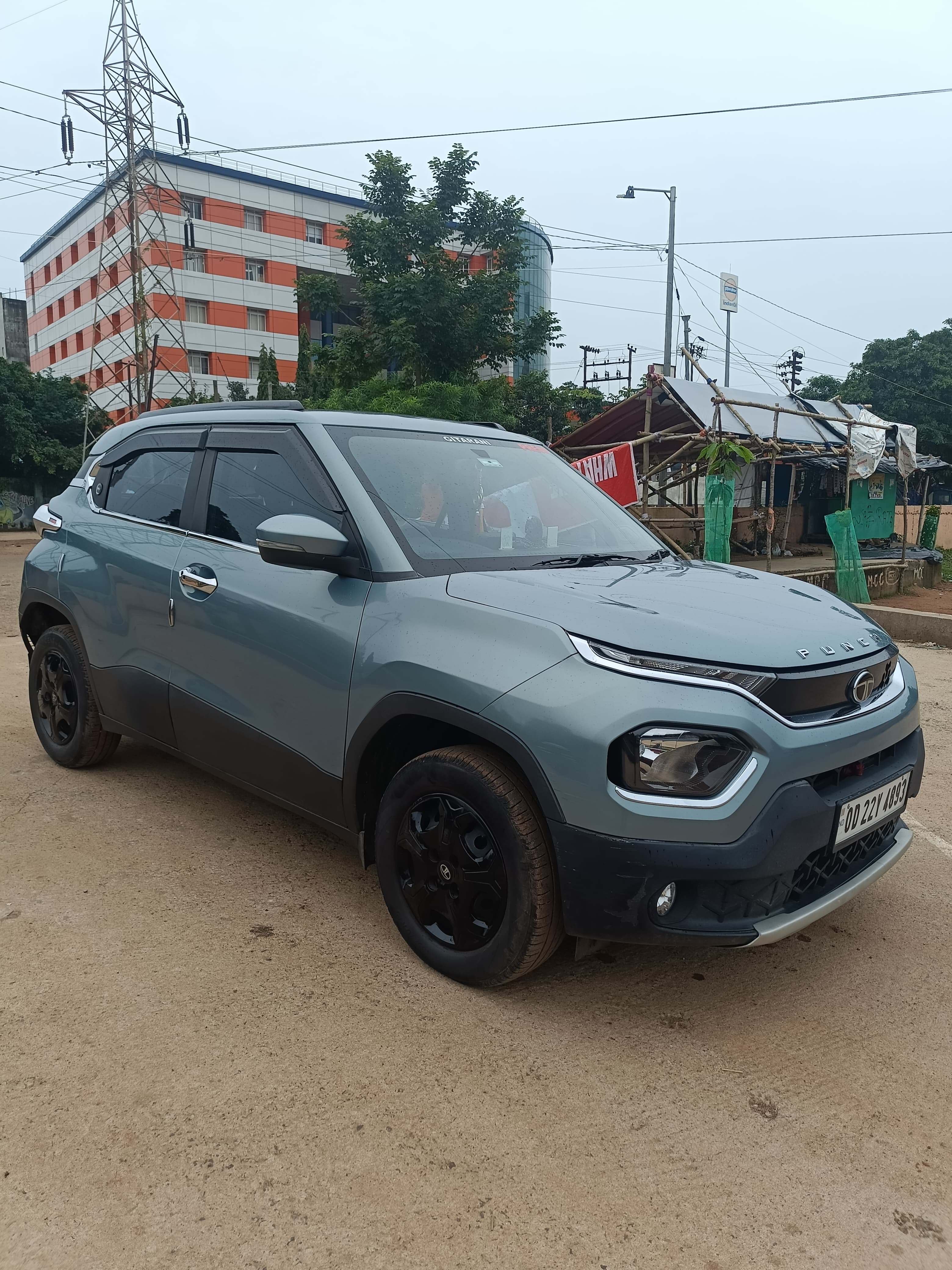 Vehicle image 2