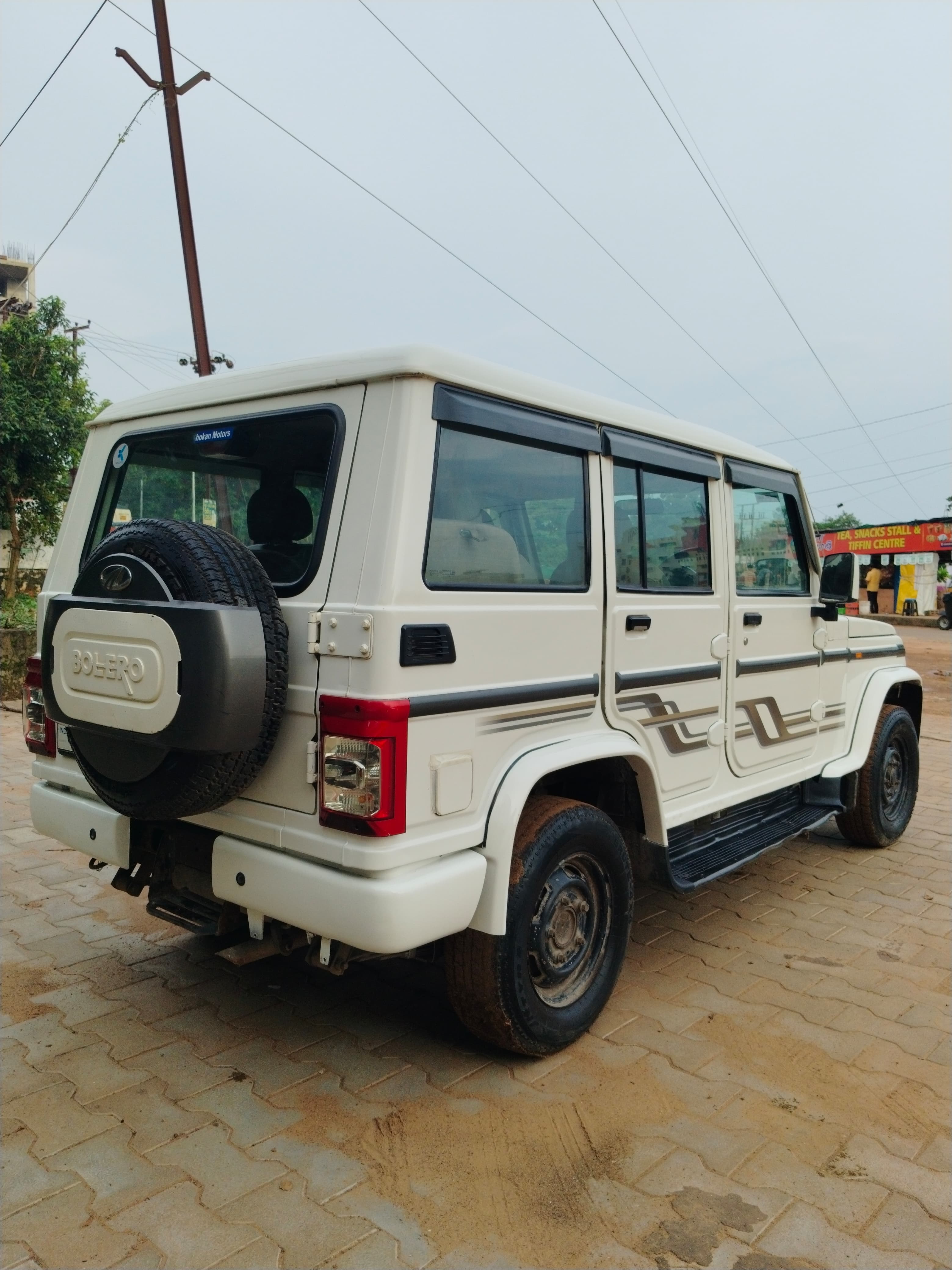 Vehicle image 4
