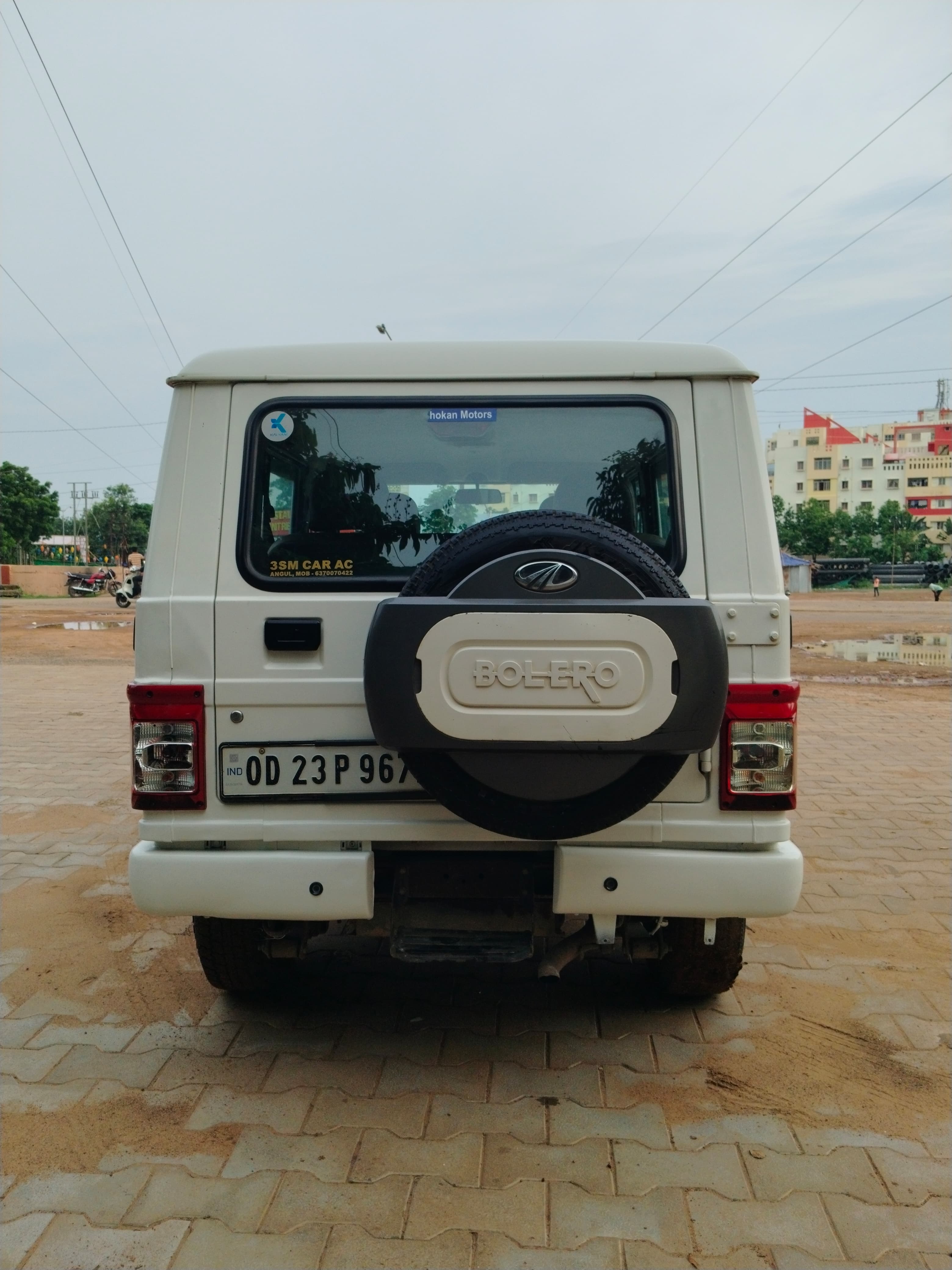 Vehicle image 8