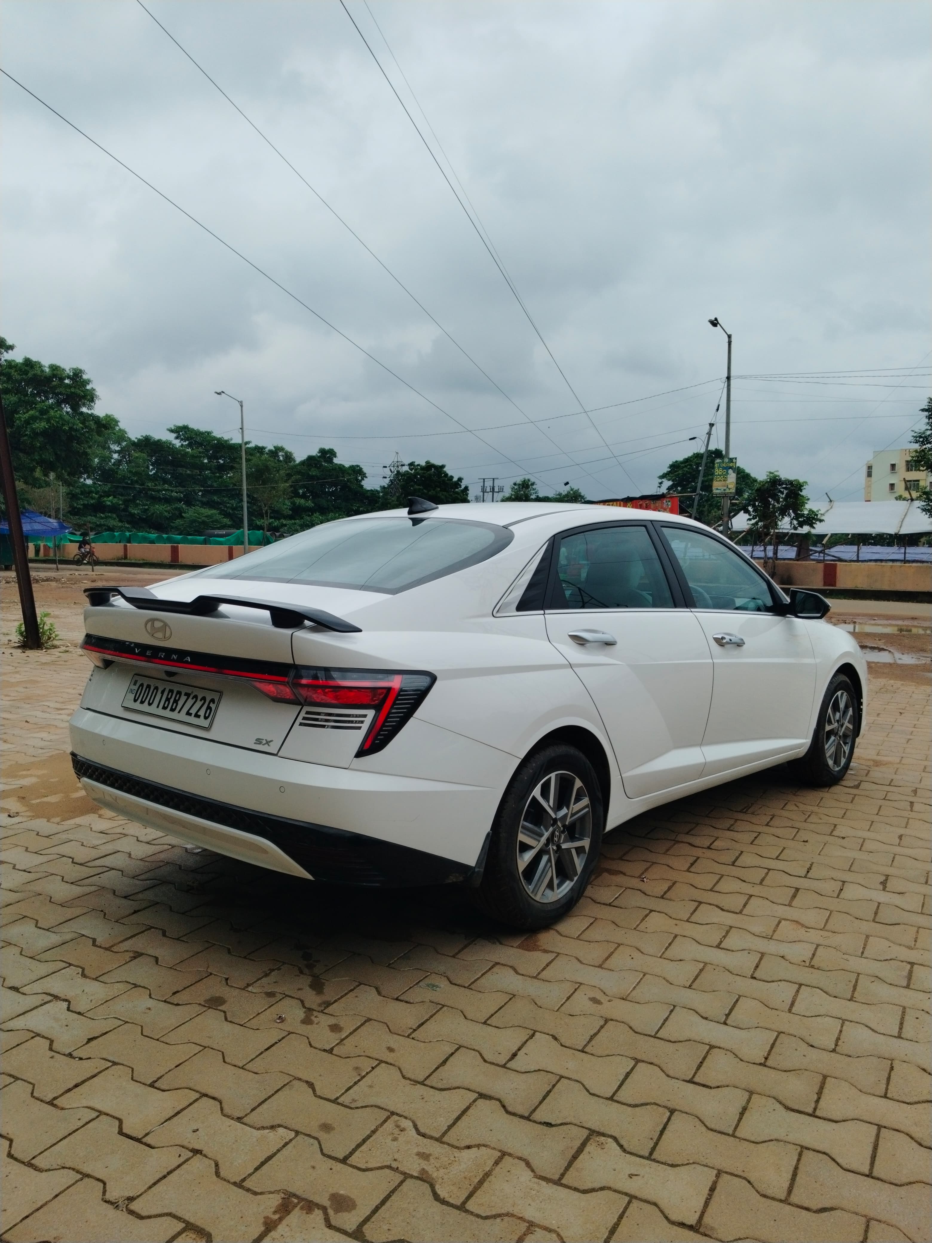 Vehicle image 6
