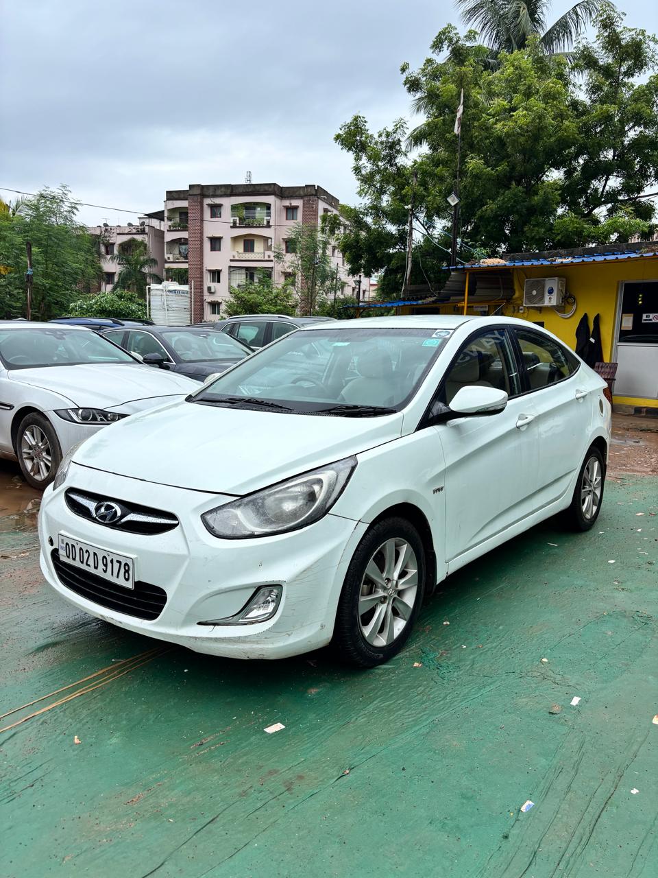 Vehicle image 8