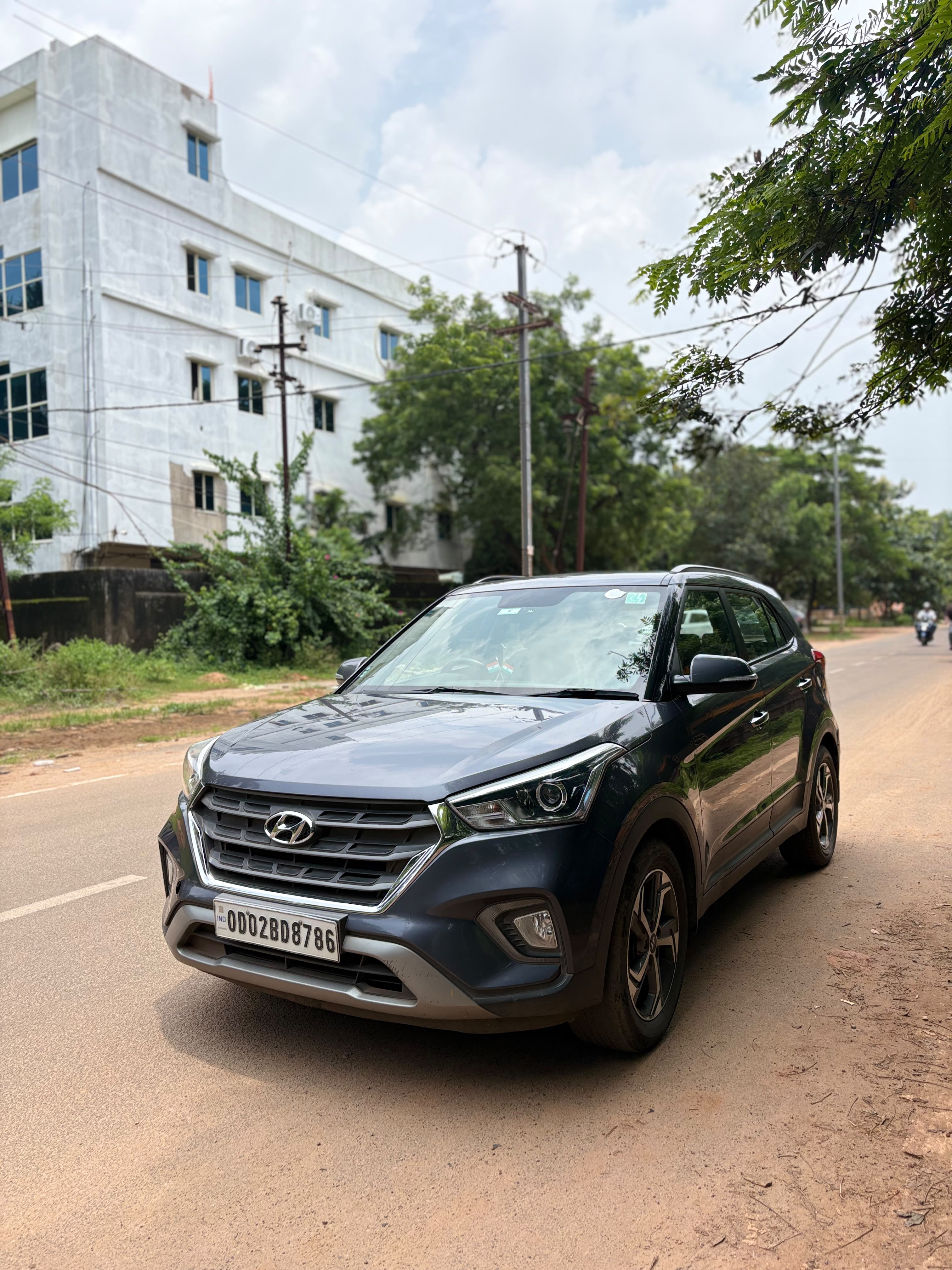 Vehicle image 2