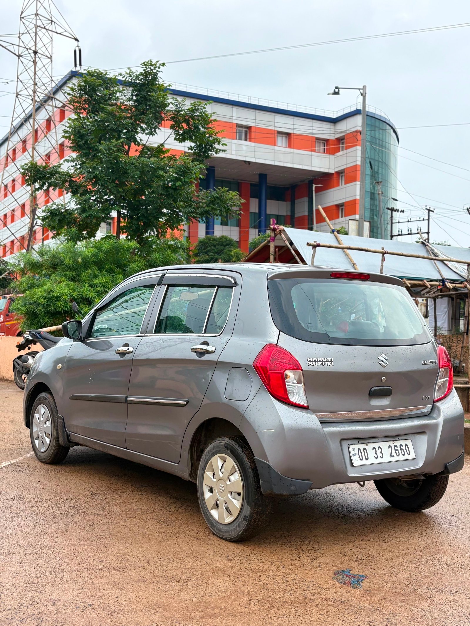 Vehicle image 9