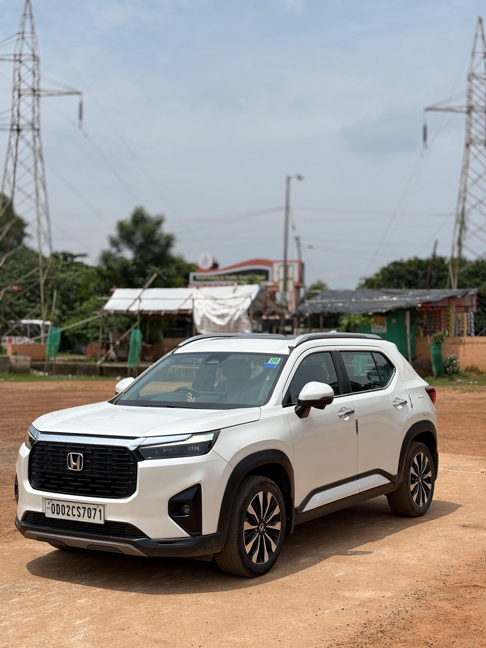 Vehicle image 10