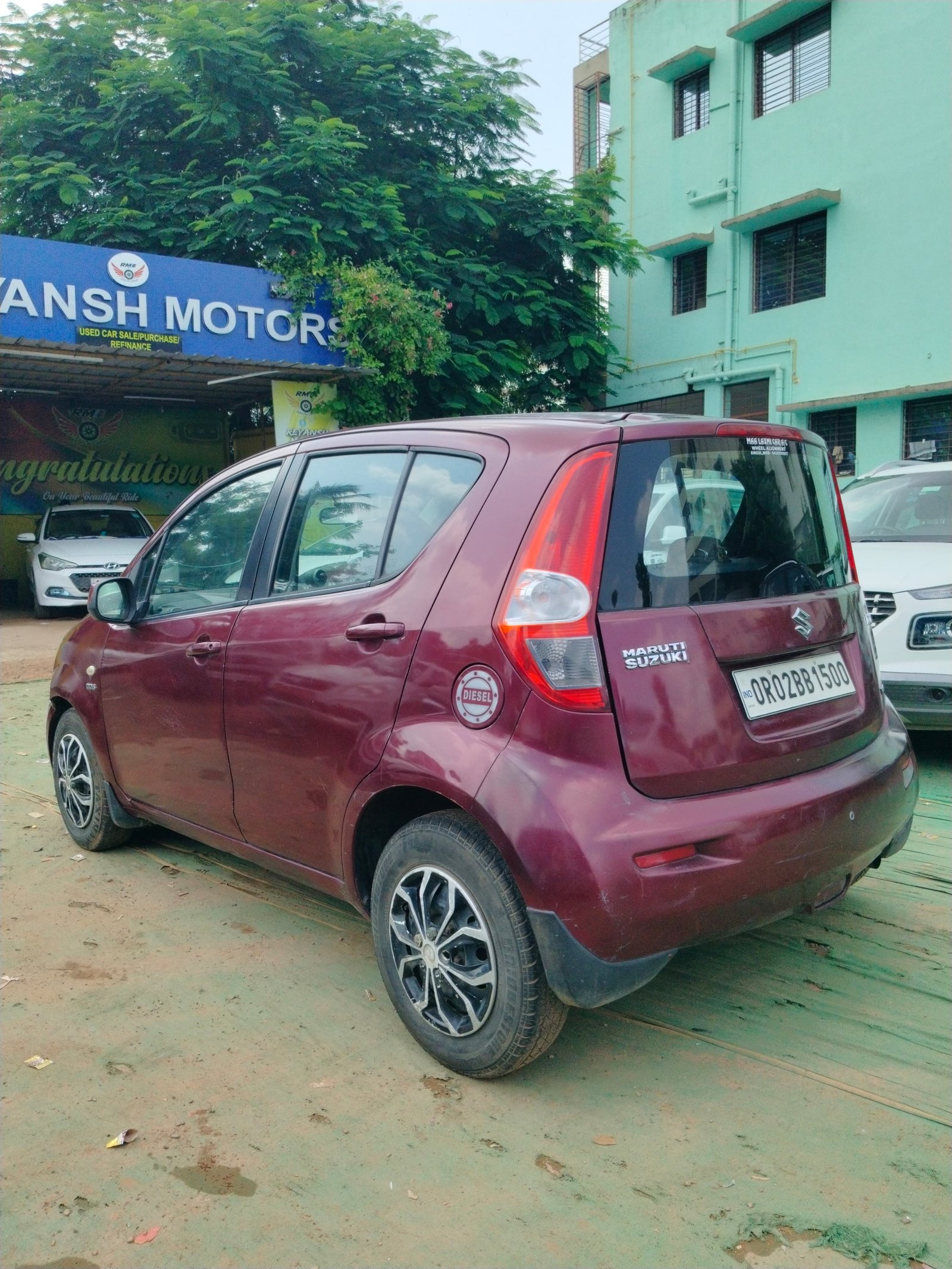 Vehicle image 4