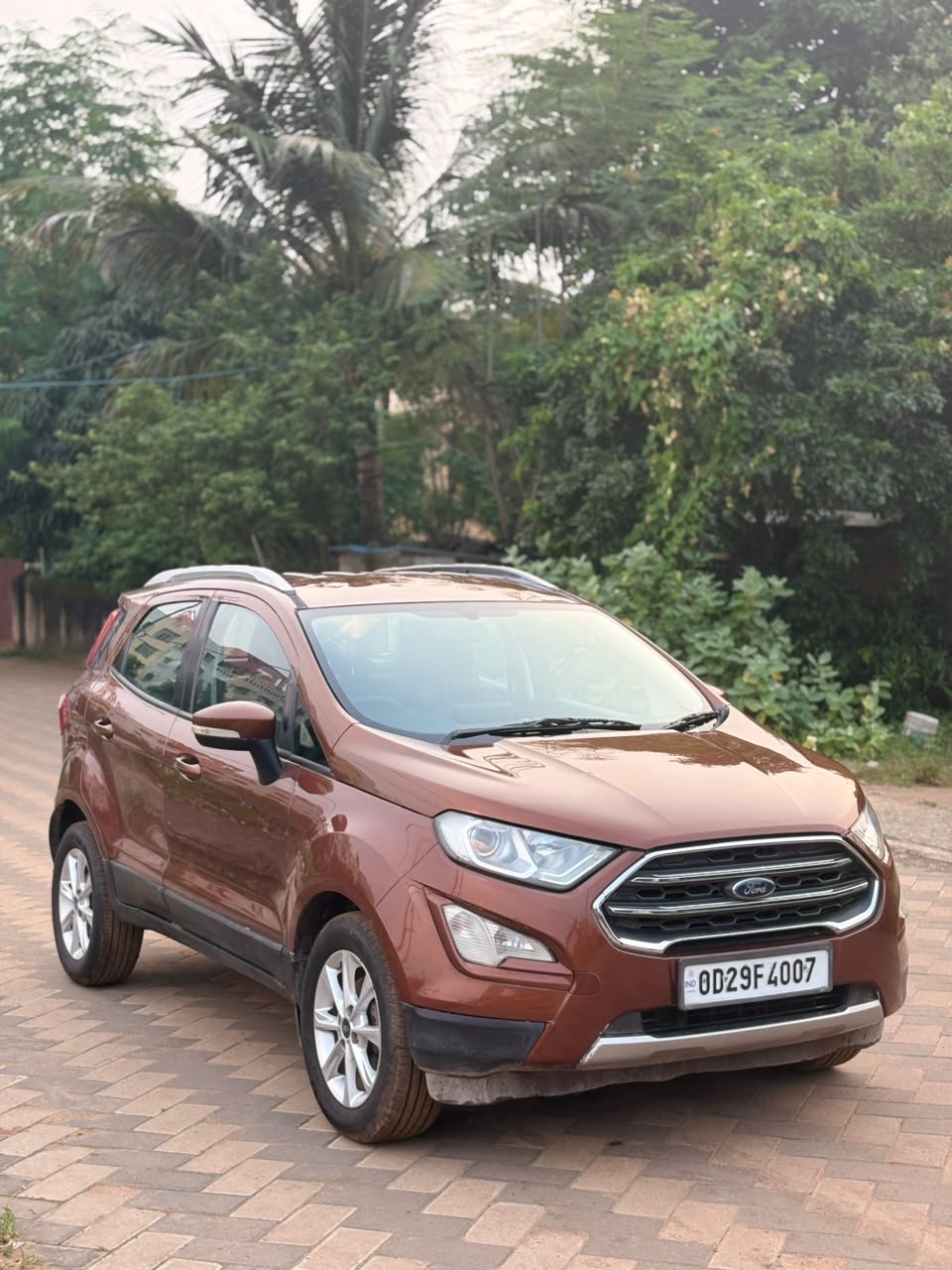 Vehicle image 4