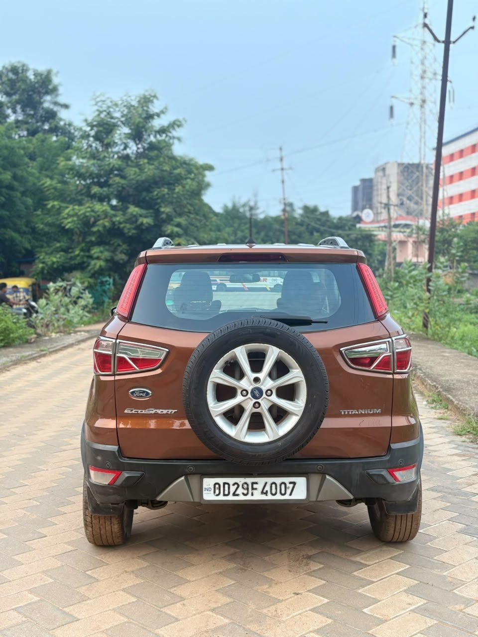 Vehicle image 9