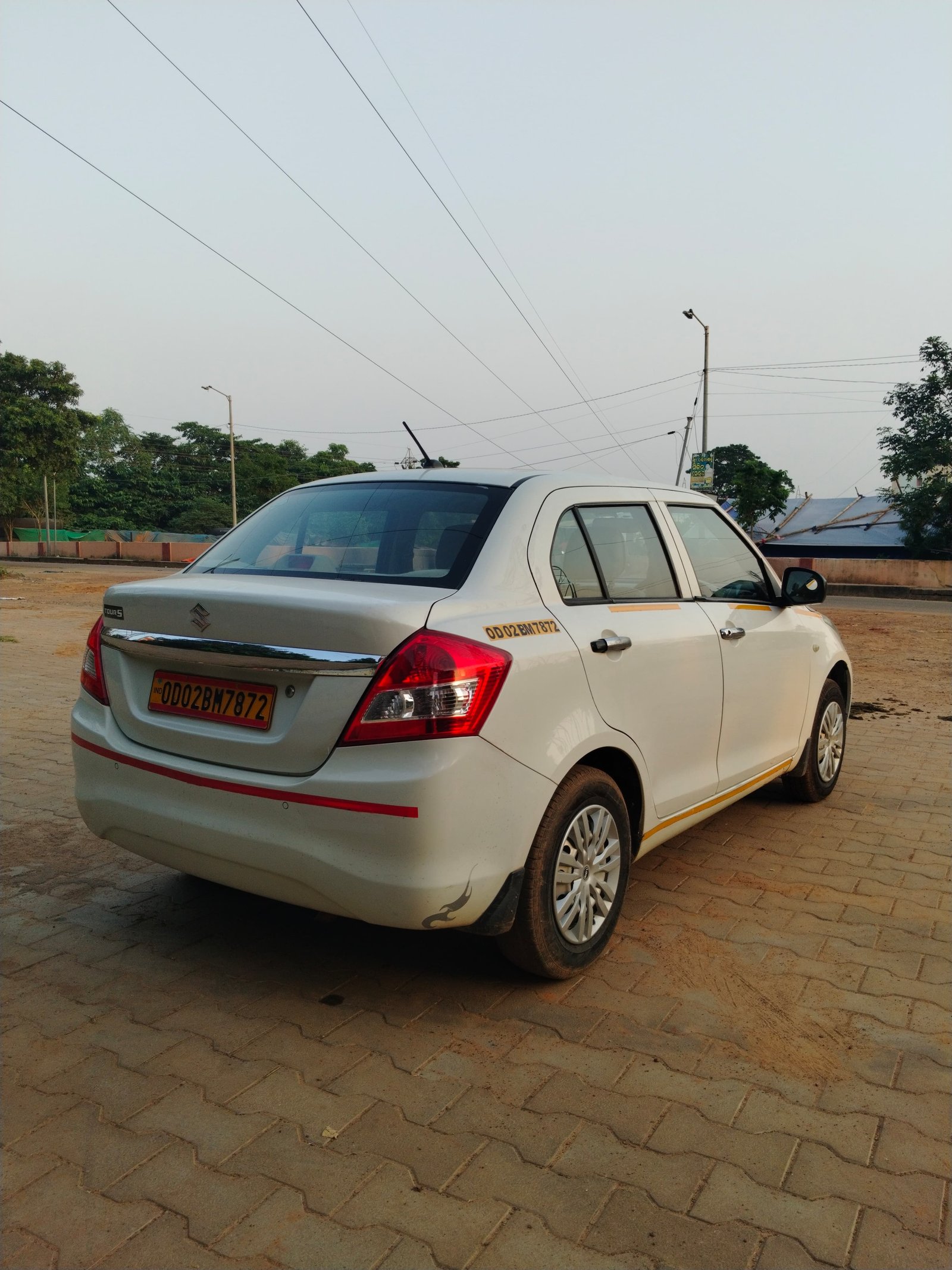 Vehicle image 13