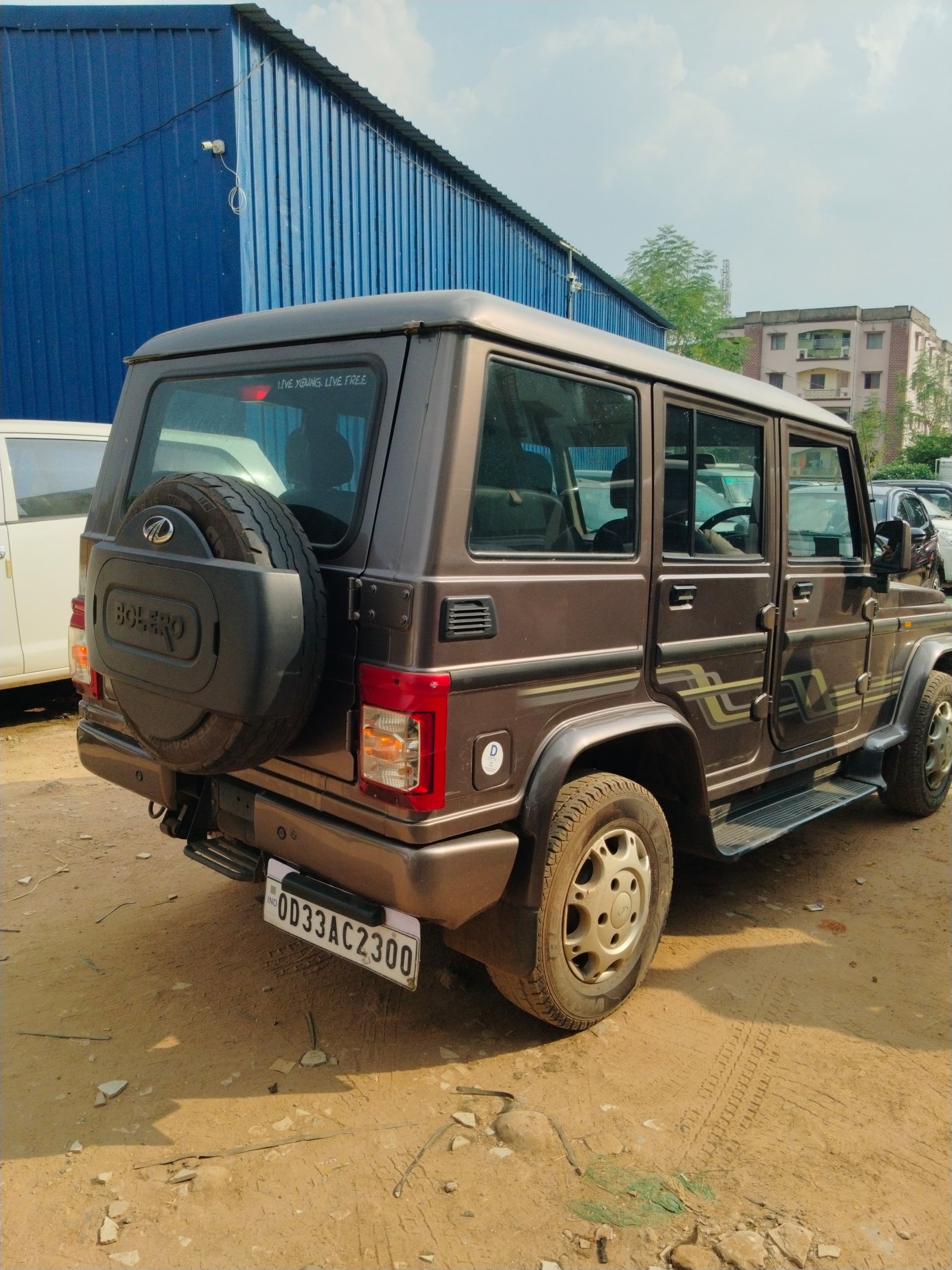 Vehicle image 7