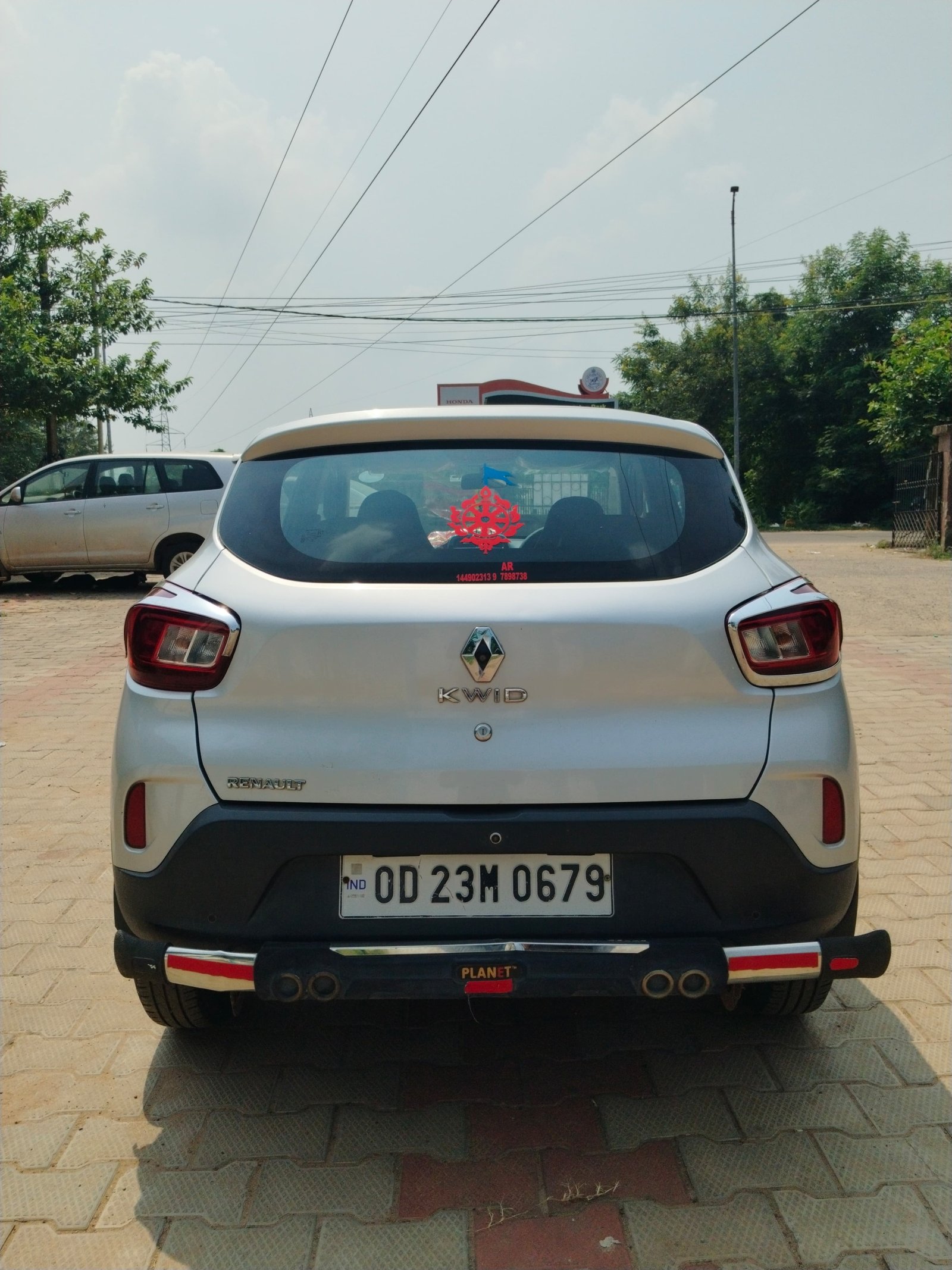 Vehicle image 15
