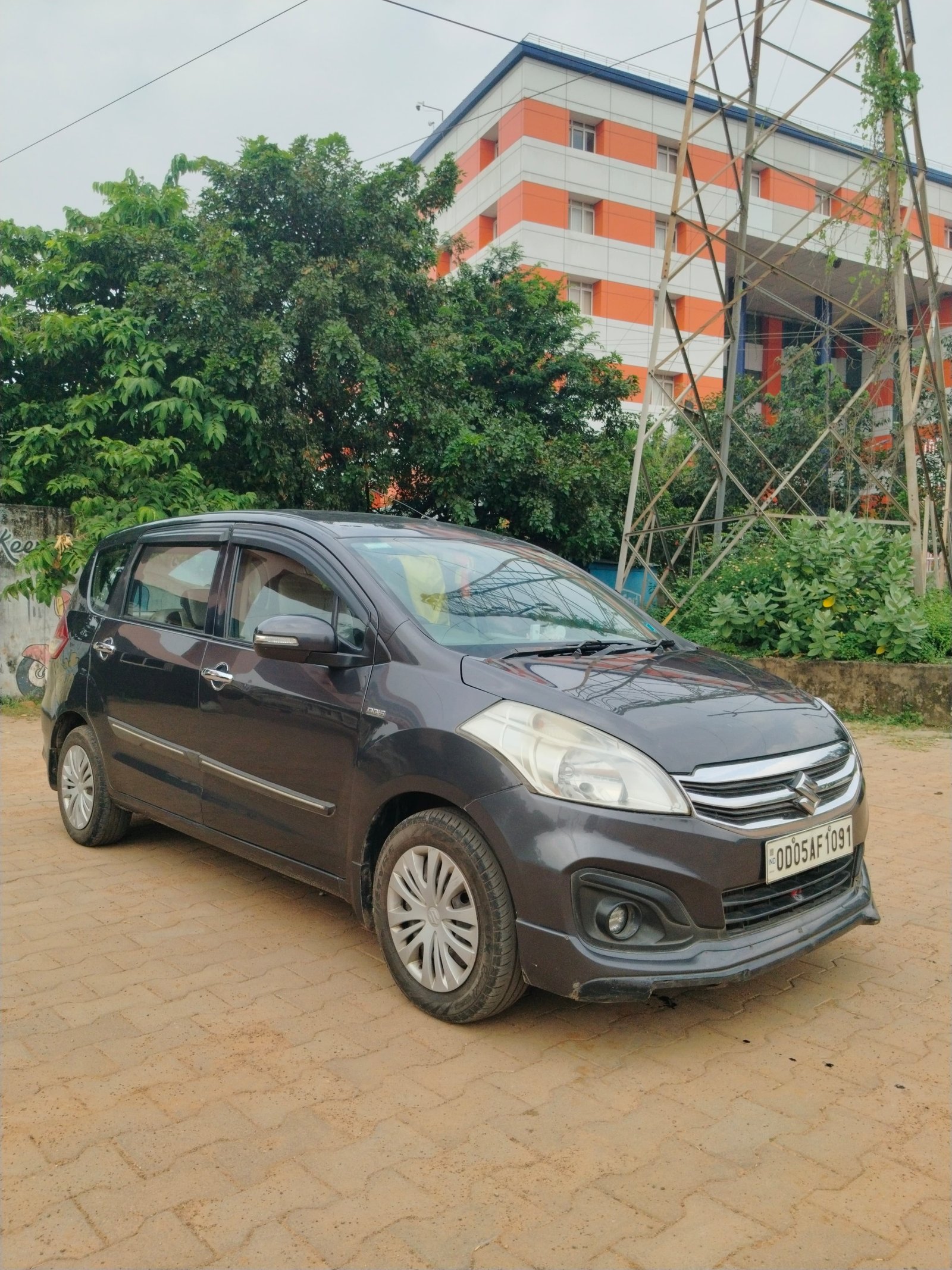 Vehicle image 7