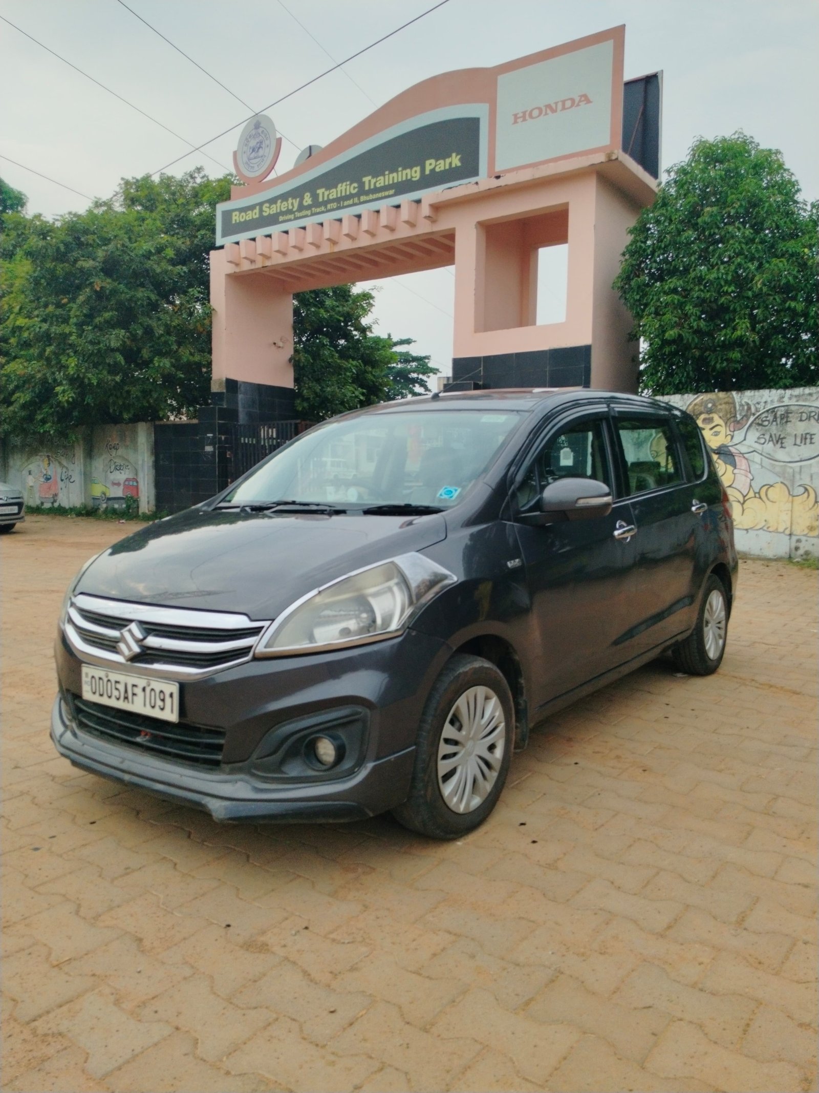 Vehicle image 8